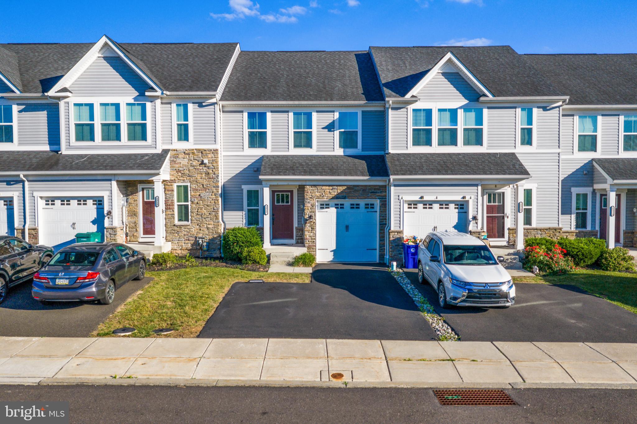 1517 EMILY COURT