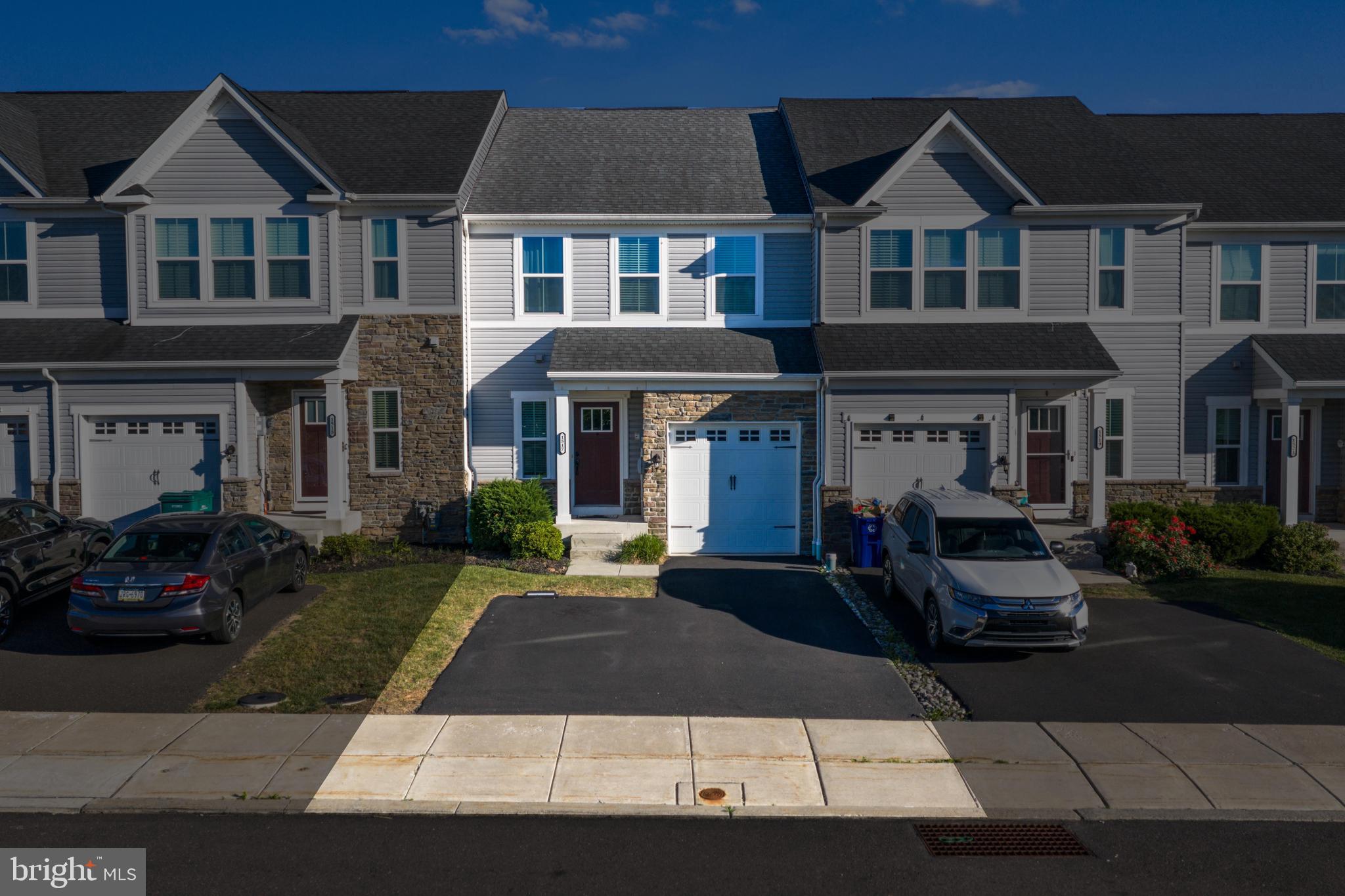 1517 EMILY COURT