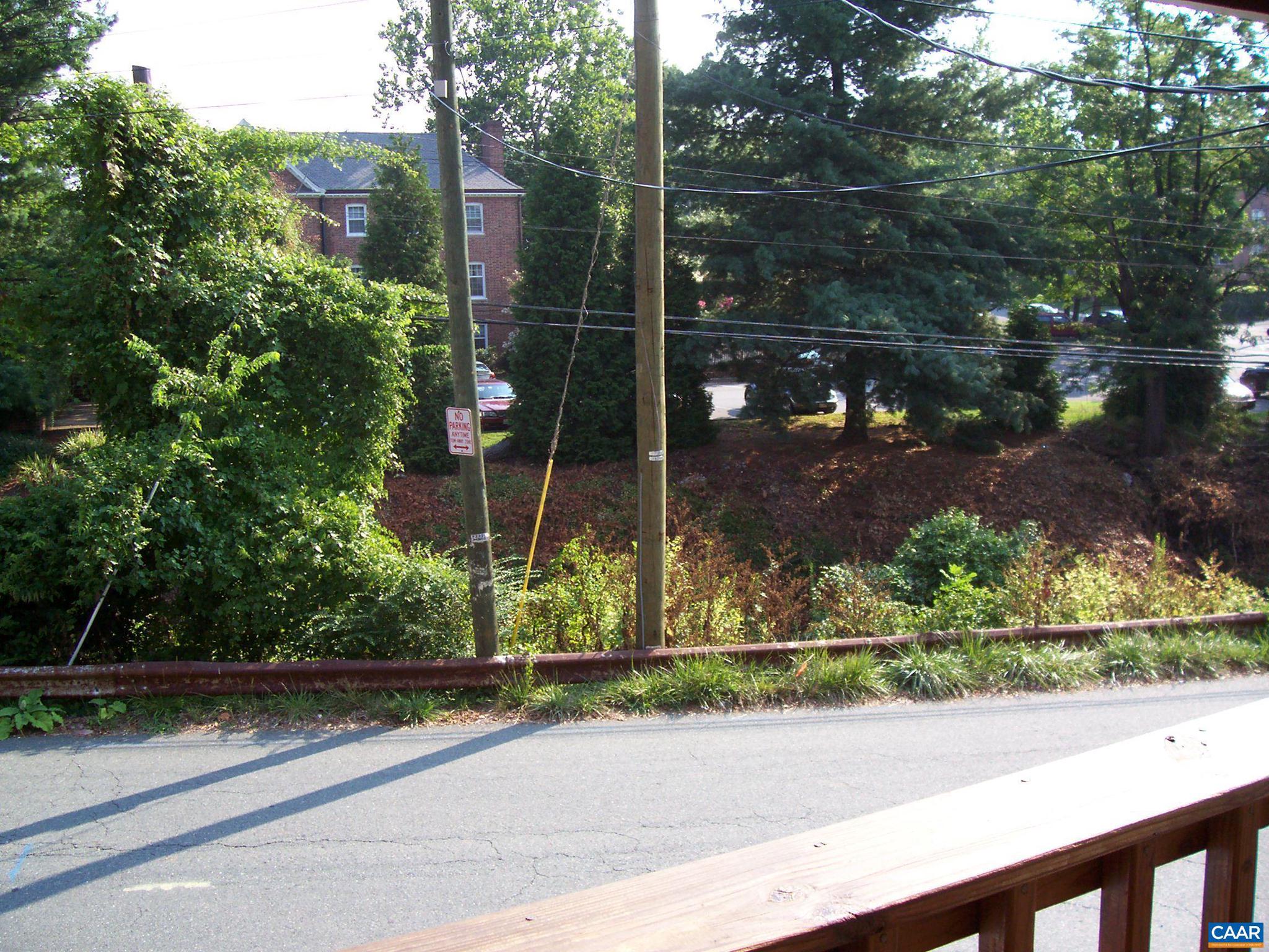 RUGBY - Residential Lease