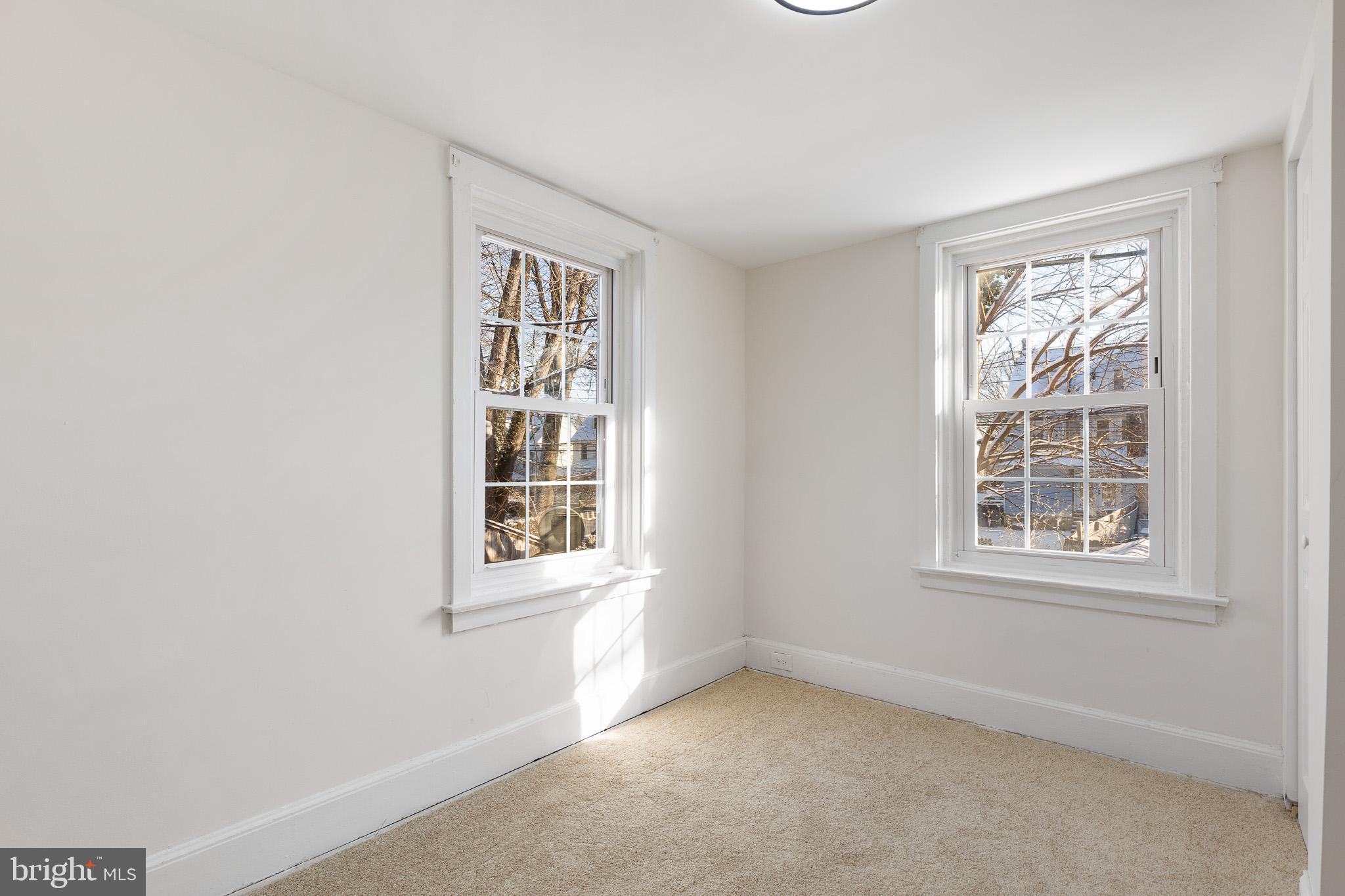 KNOLLWOOD - Residential