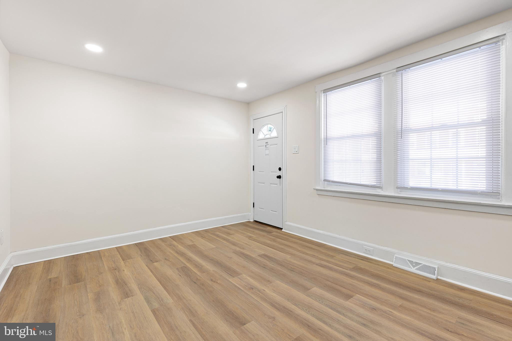 KNOLLWOOD - Residential