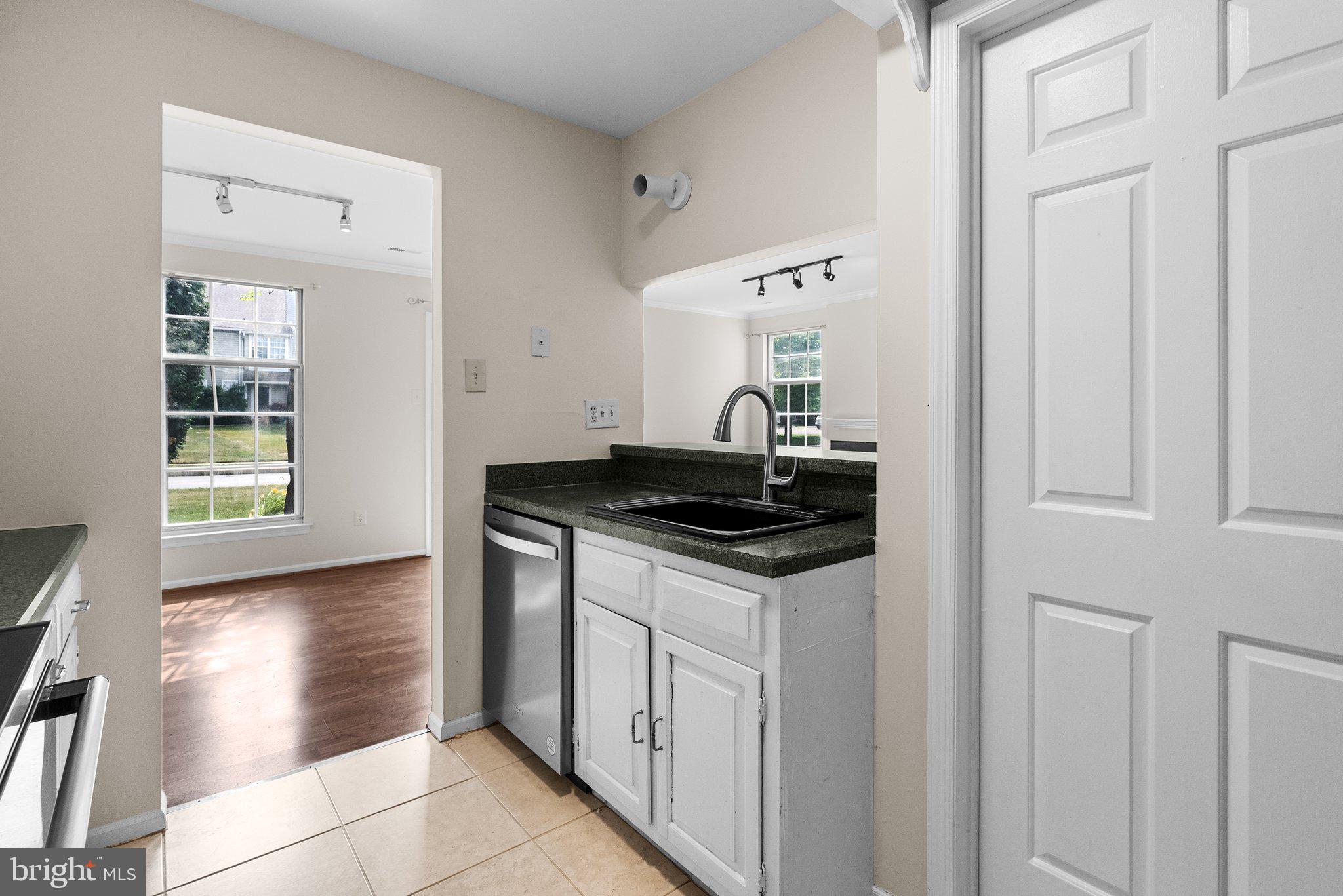 YORKSHIRE MDWS - Residential