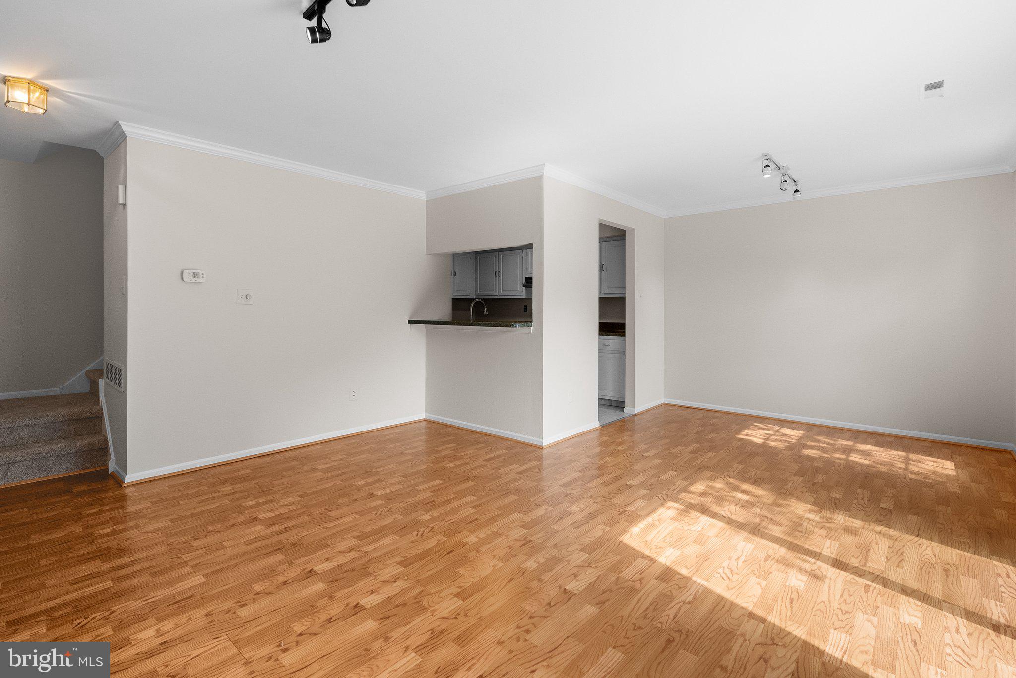 YORKSHIRE MDWS - Residential