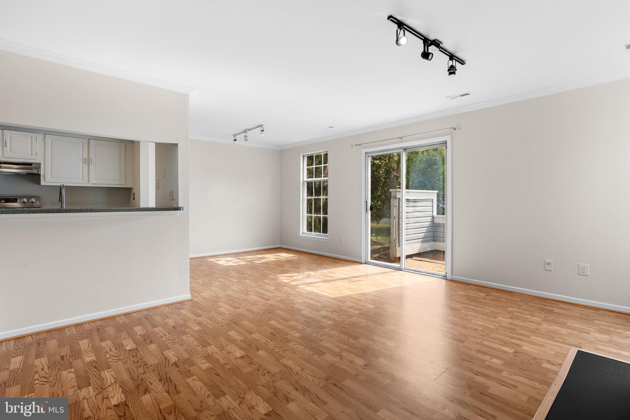 YORKSHIRE MDWS - Residential