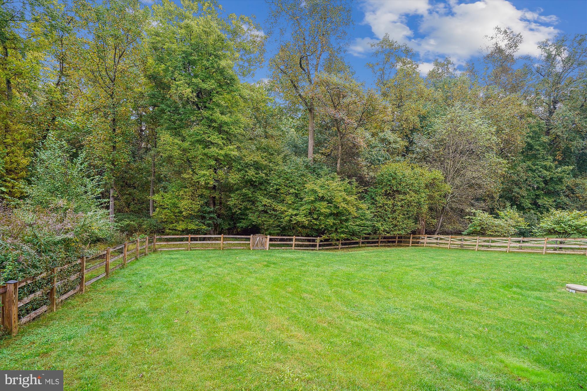 DEERFIELD POND - Residential