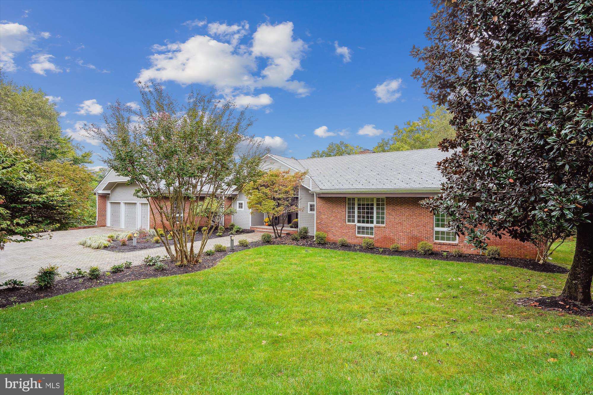DEERFIELD POND - Residential