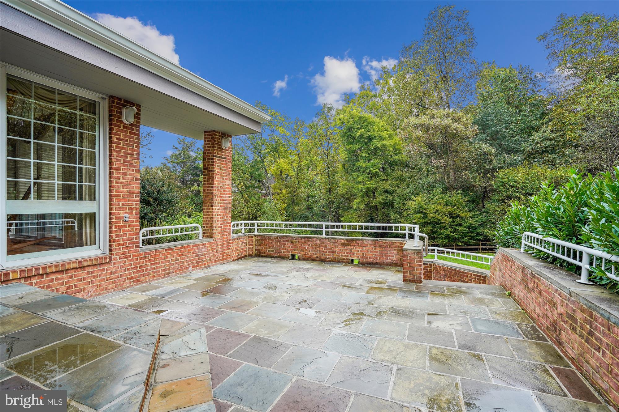 DEERFIELD POND - Residential