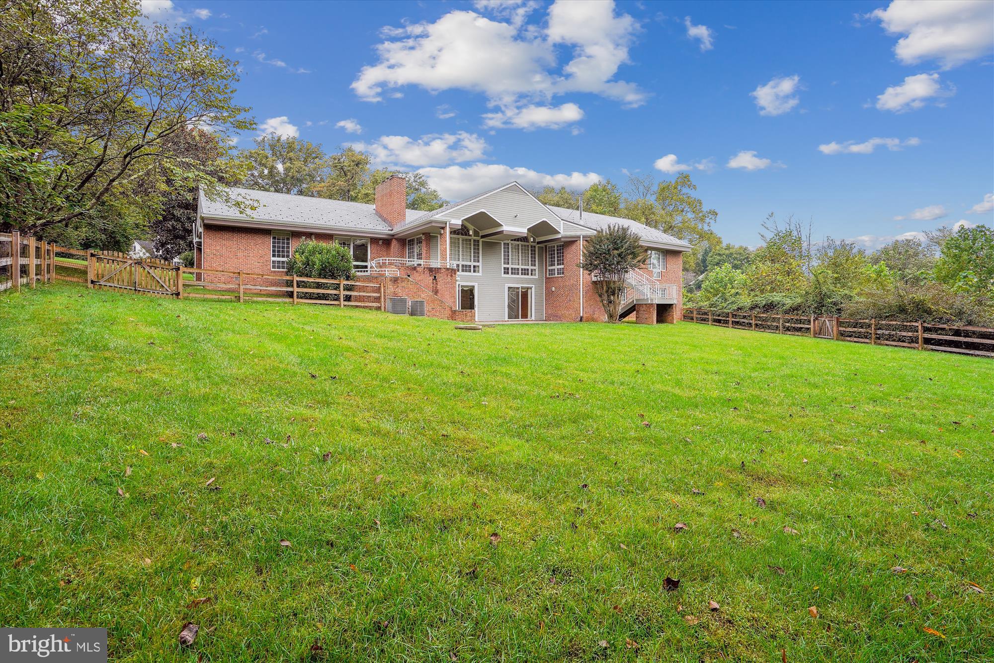 DEERFIELD POND - Residential