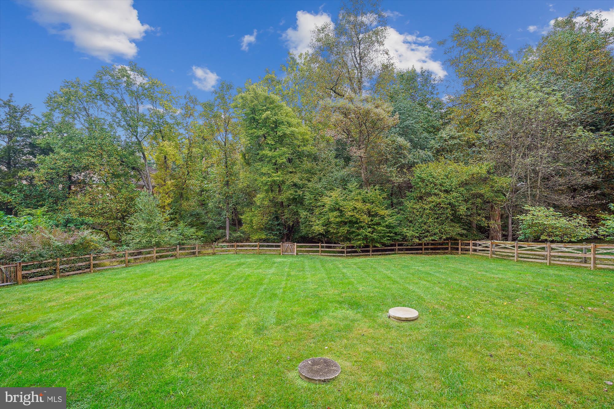 DEERFIELD POND - Residential