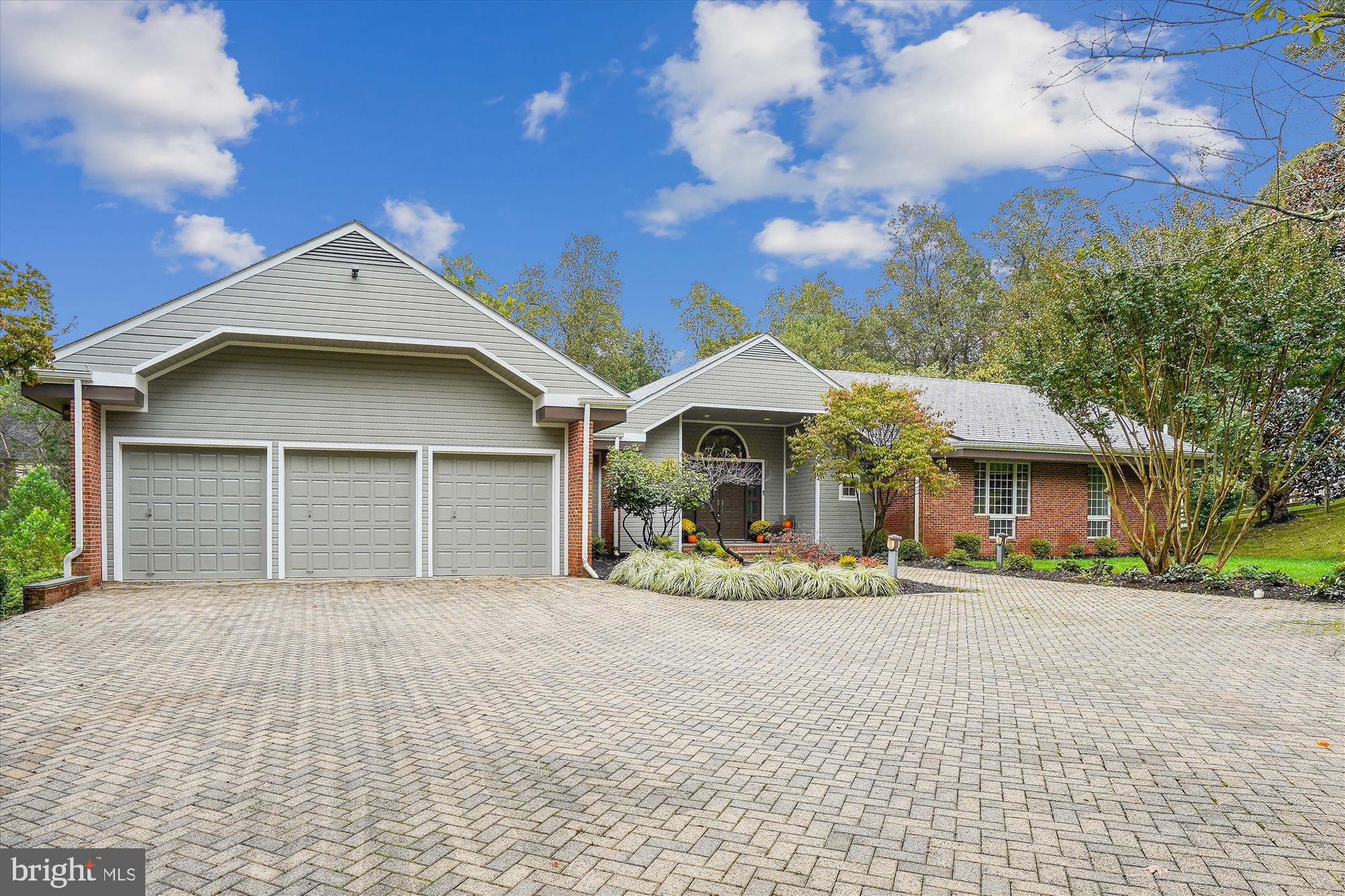 DEERFIELD POND - Residential