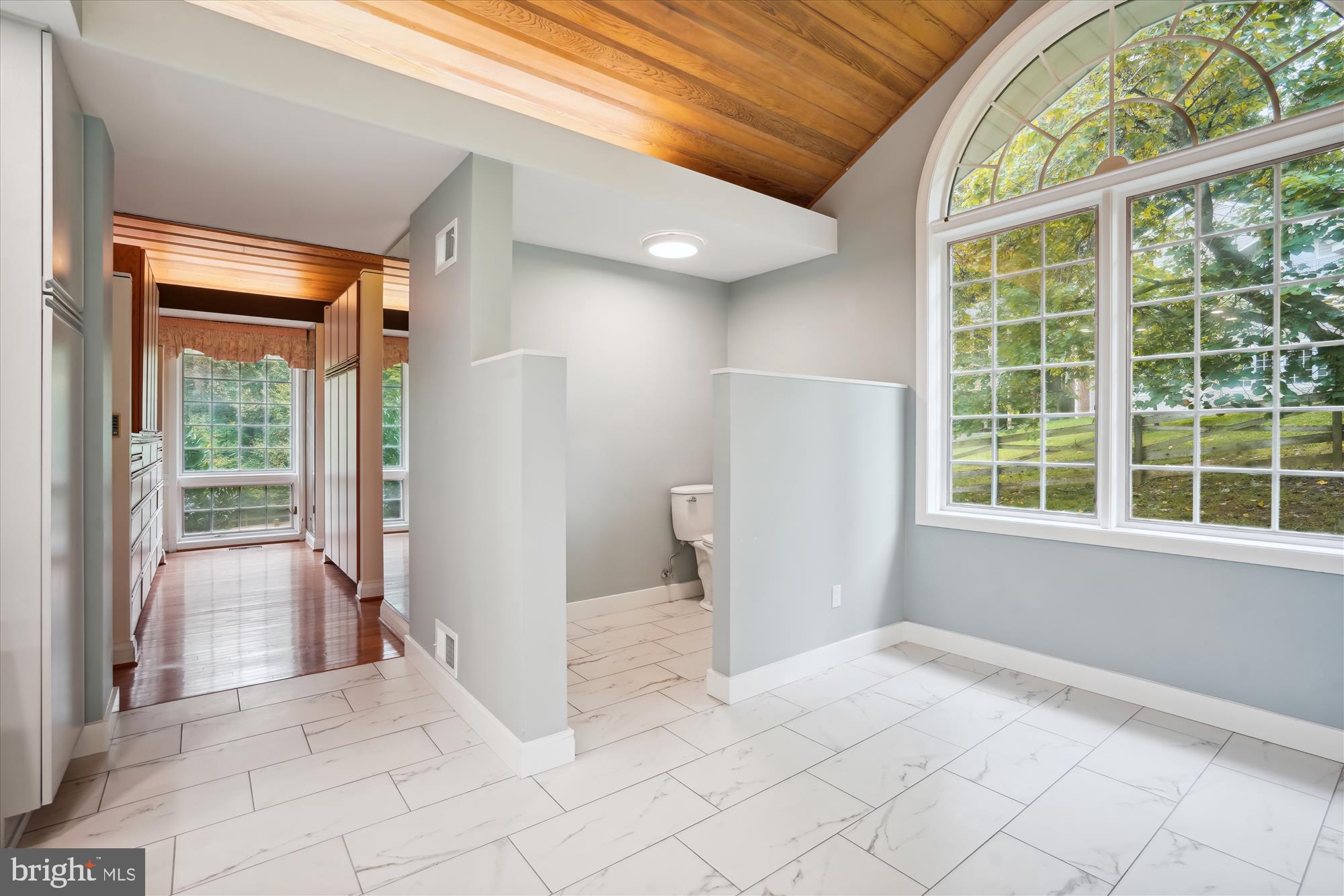 DEERFIELD POND - Residential