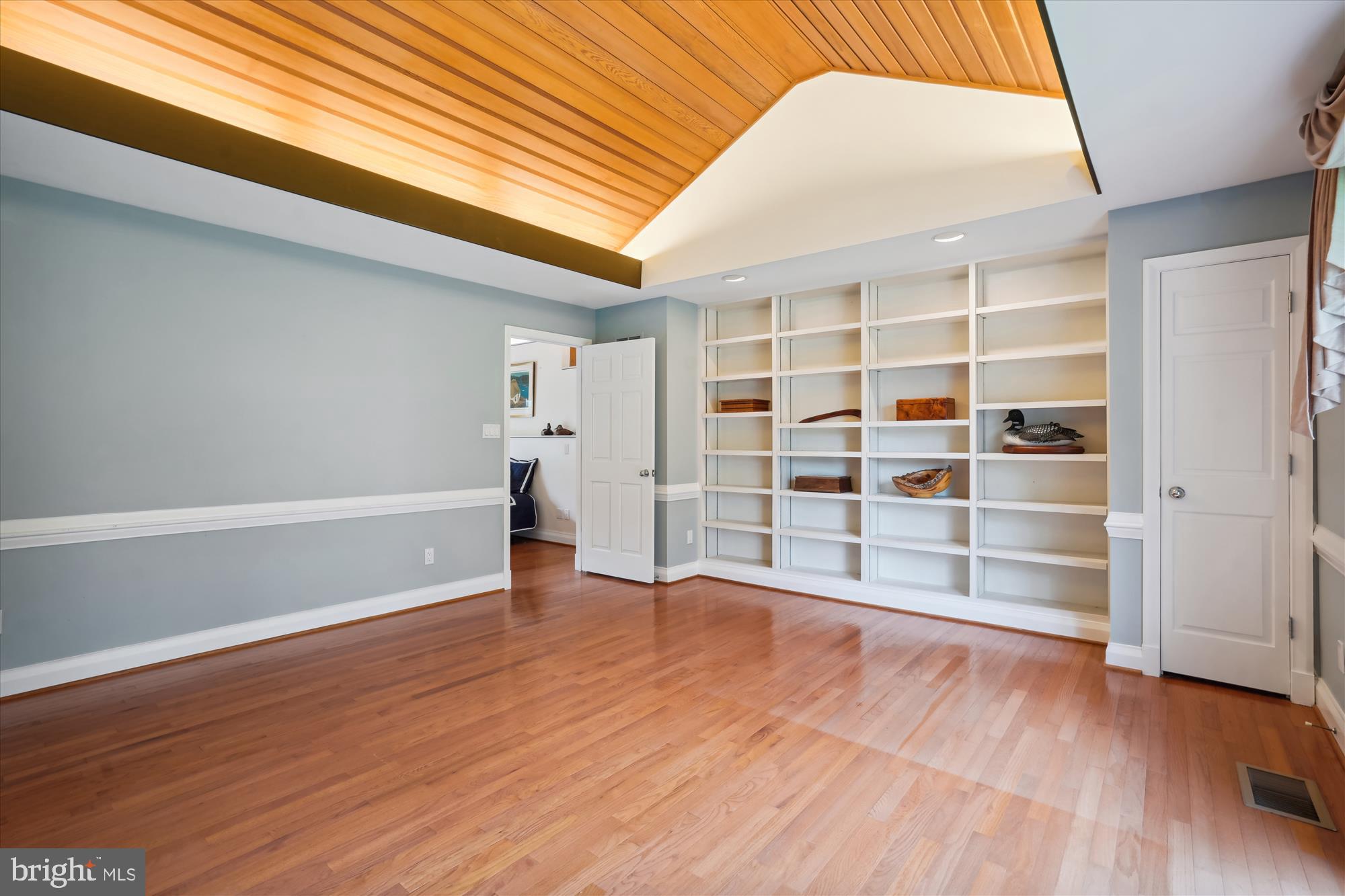 DEERFIELD POND - Residential