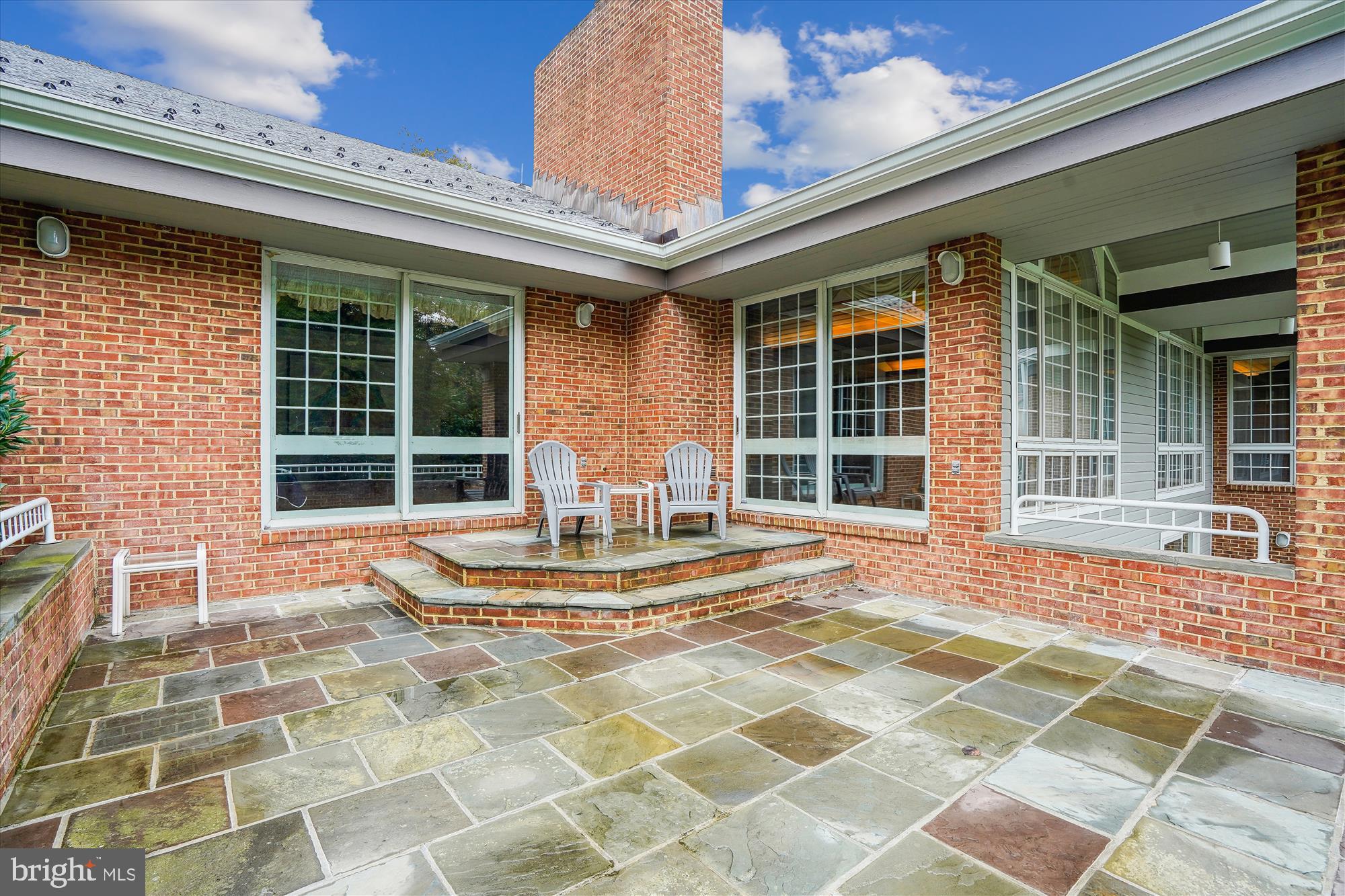 DEERFIELD POND - Residential