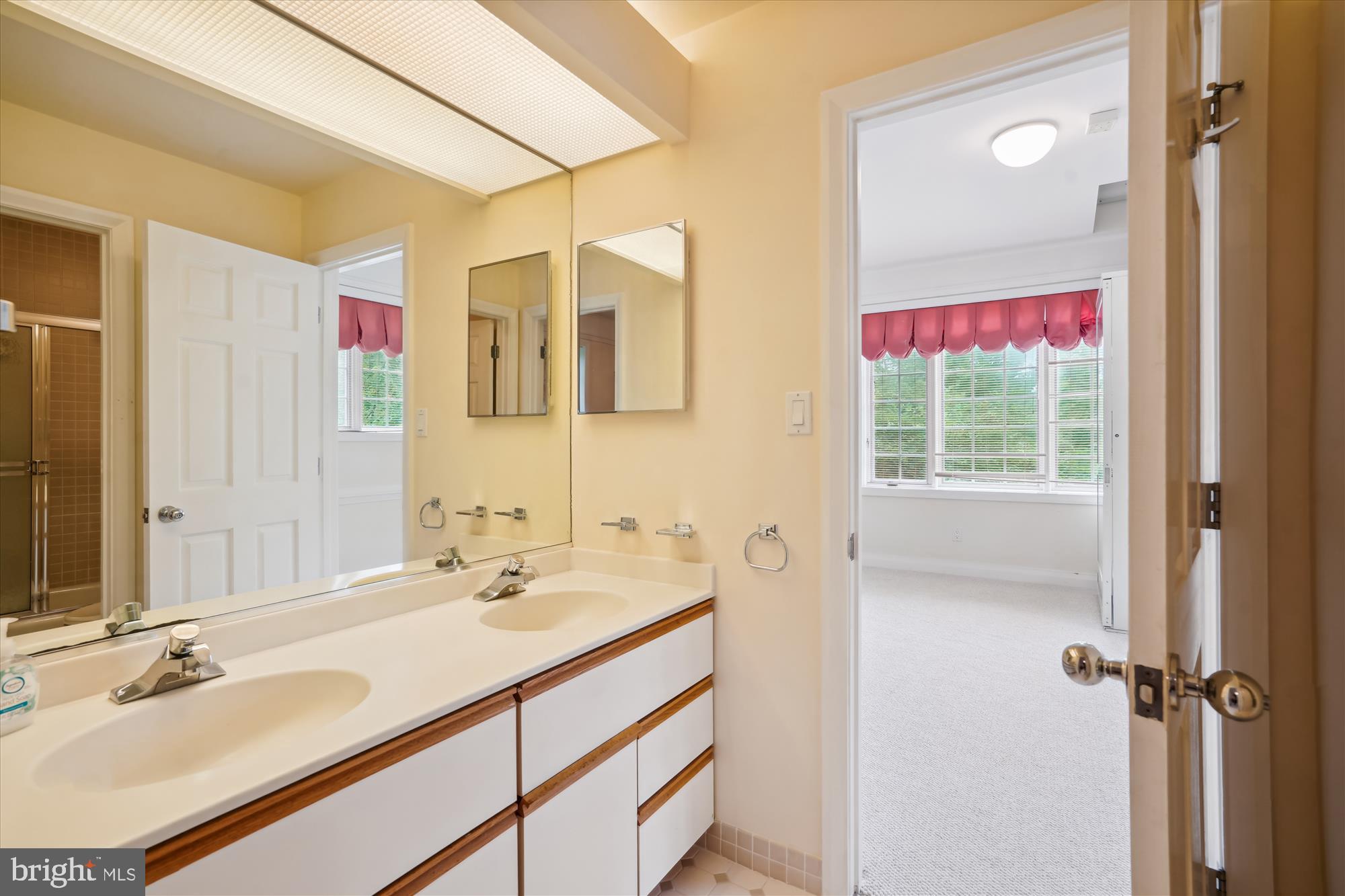 DEERFIELD POND - Residential