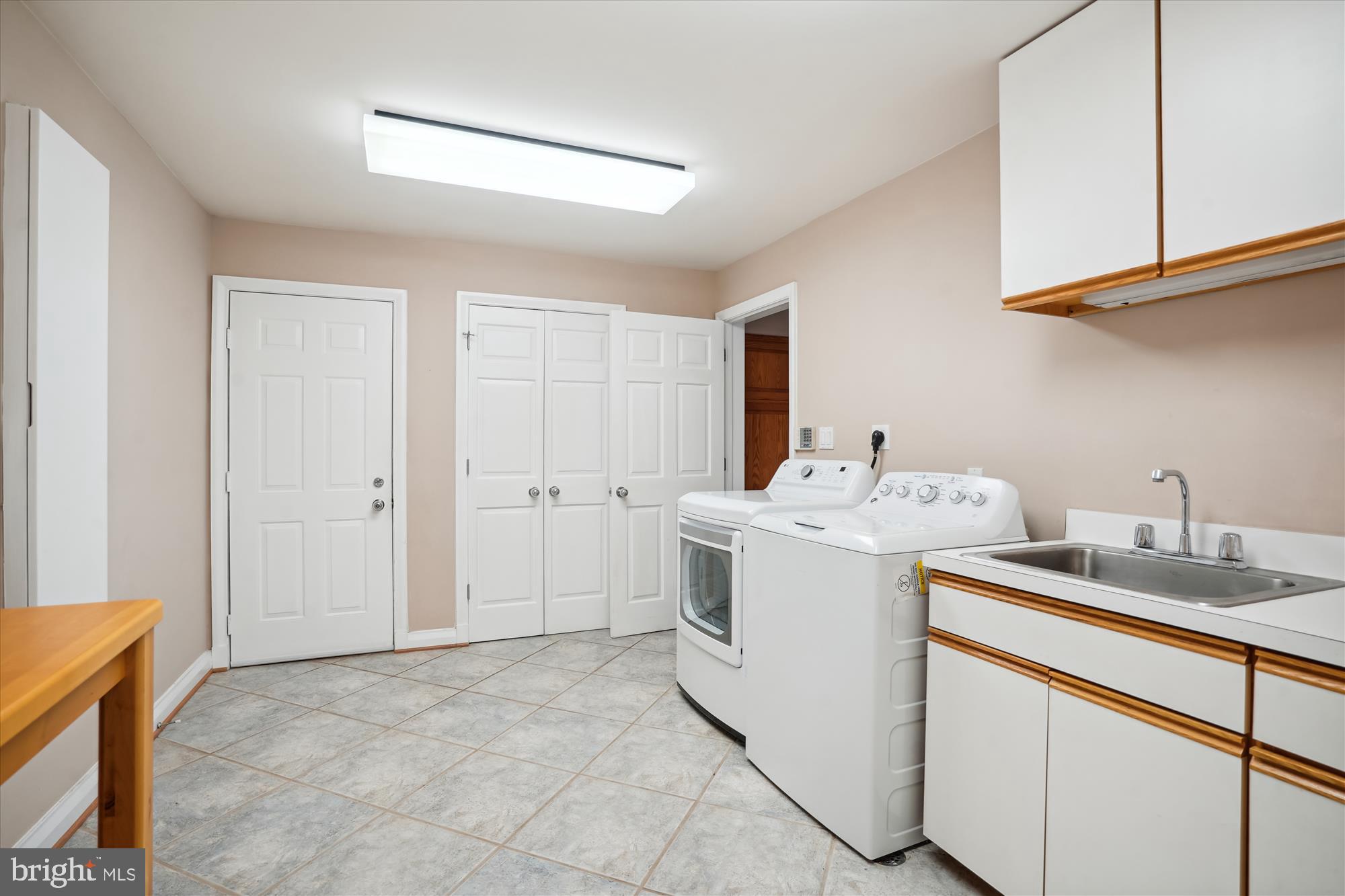 DEERFIELD POND - Residential