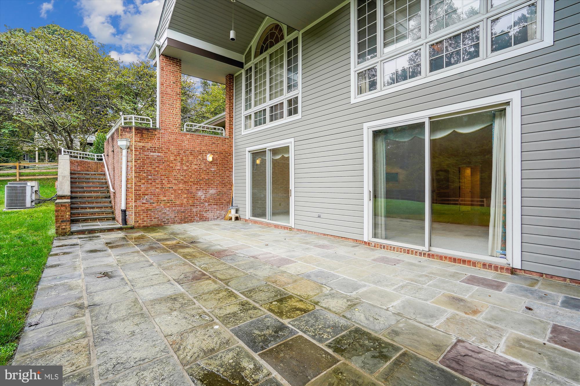 DEERFIELD POND - Residential