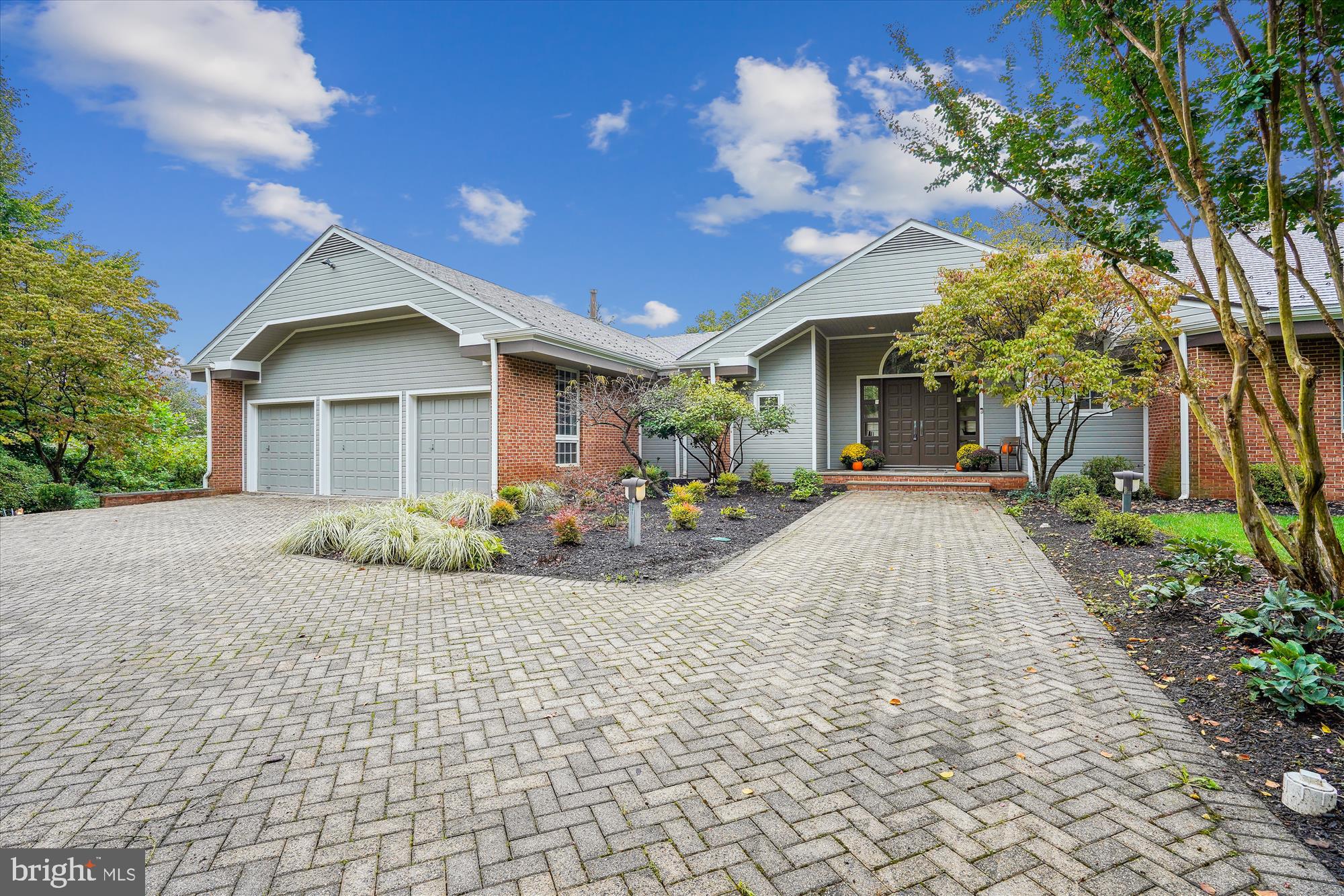 DEERFIELD POND - Residential