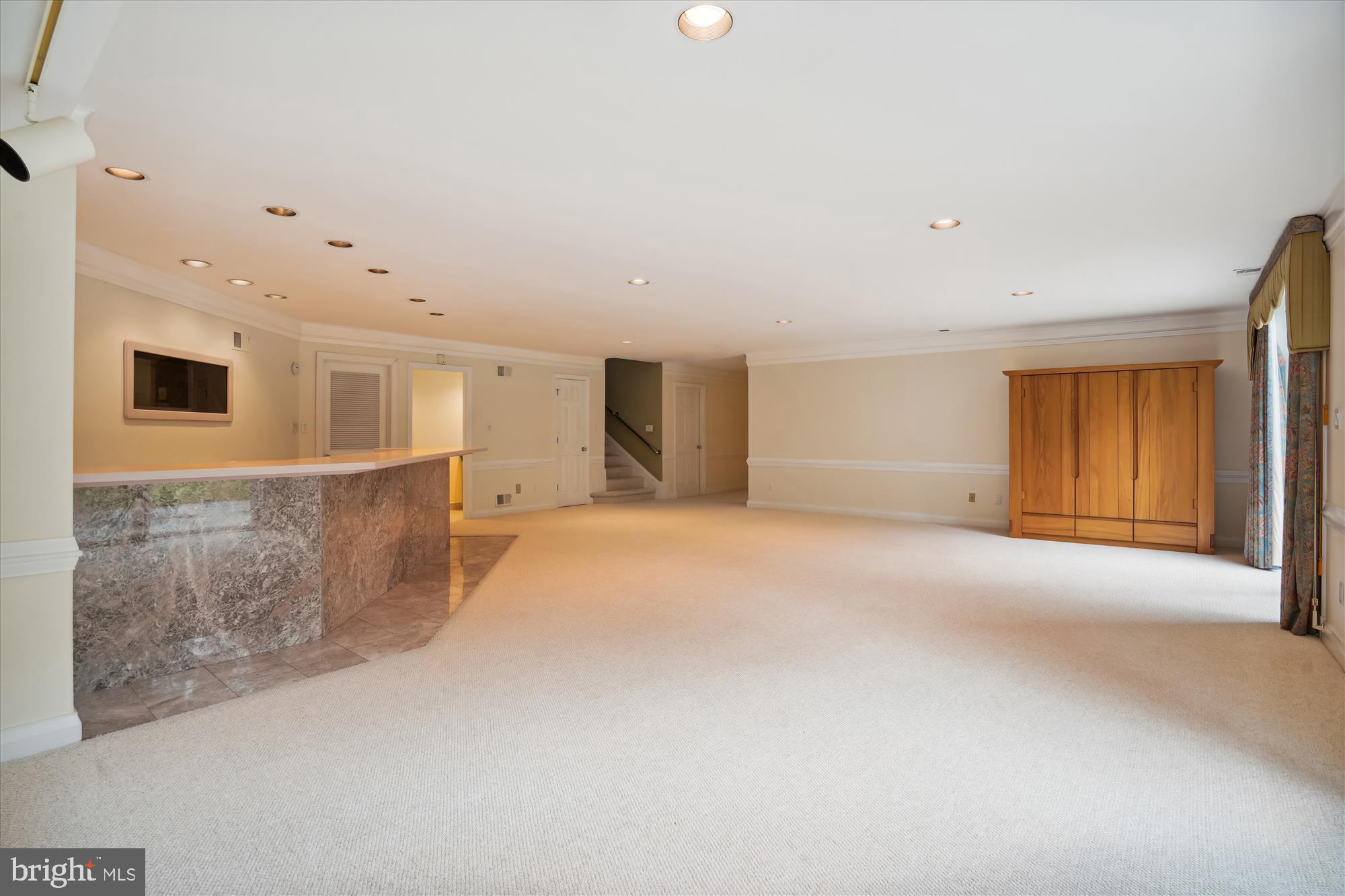 DEERFIELD POND - Residential