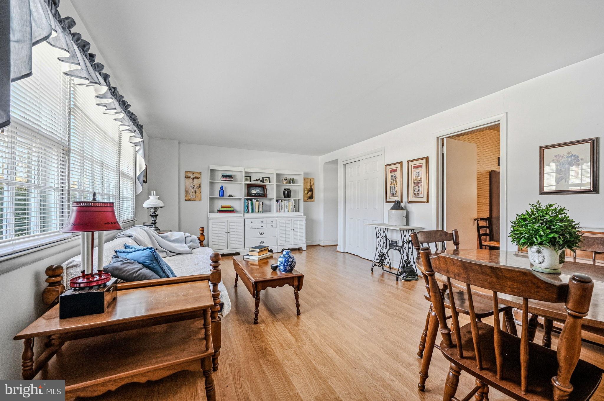 GRAYLYN CREST - Residential