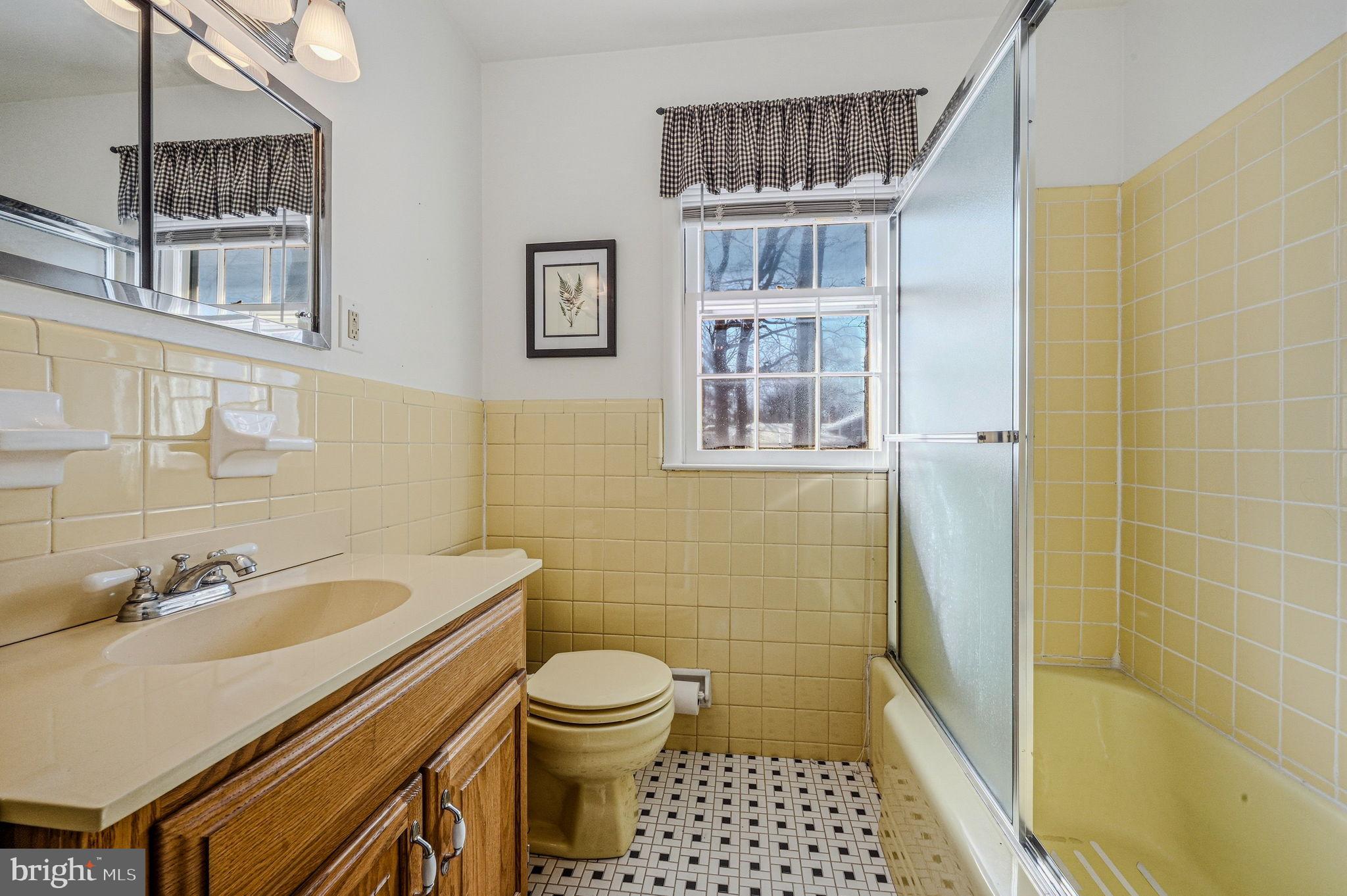 GRAYLYN CREST - Residential