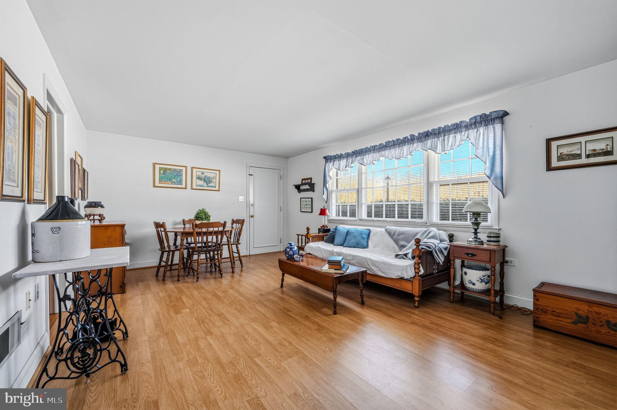 GRAYLYN CREST - Residential