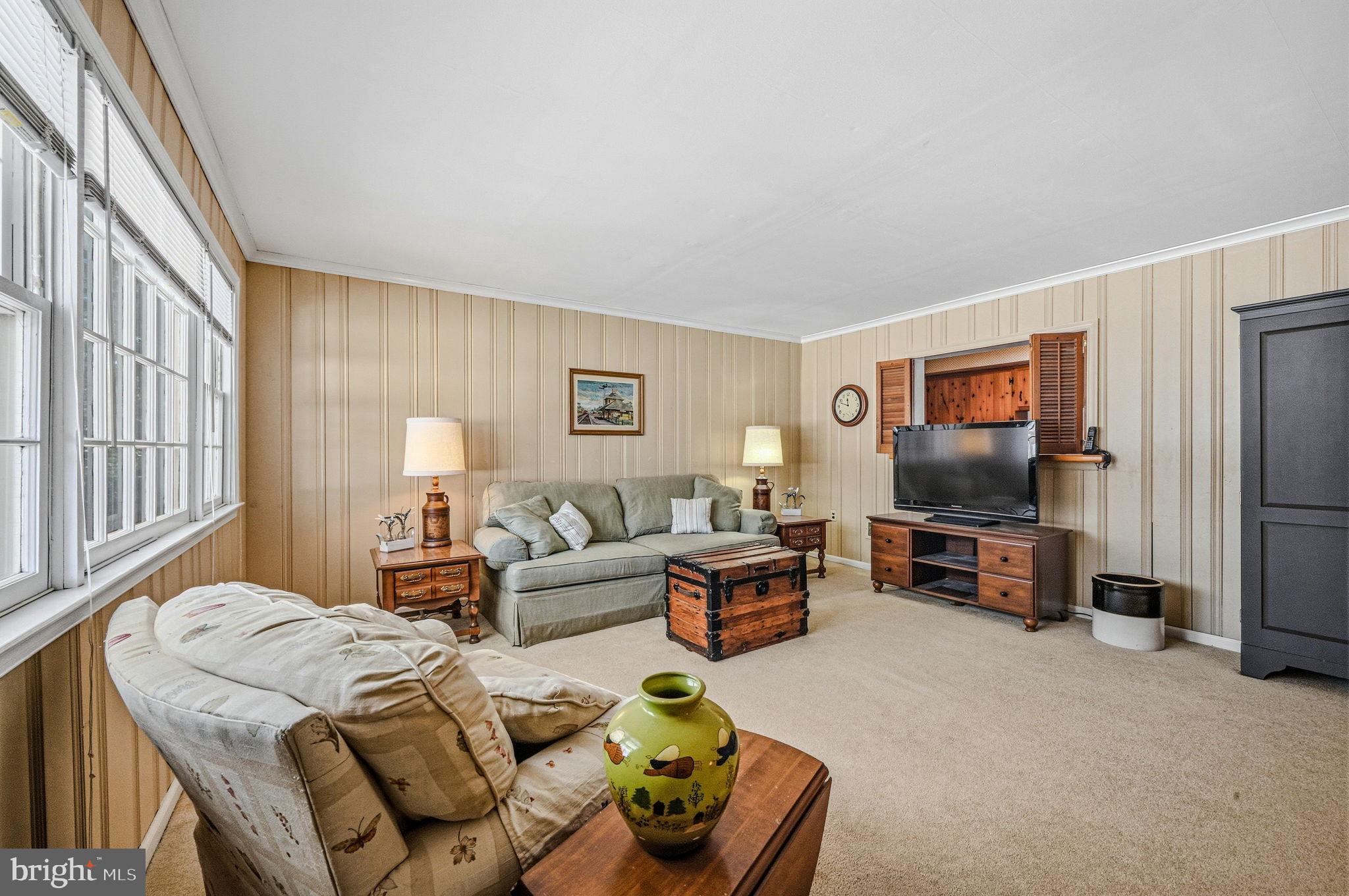 GRAYLYN CREST - Residential