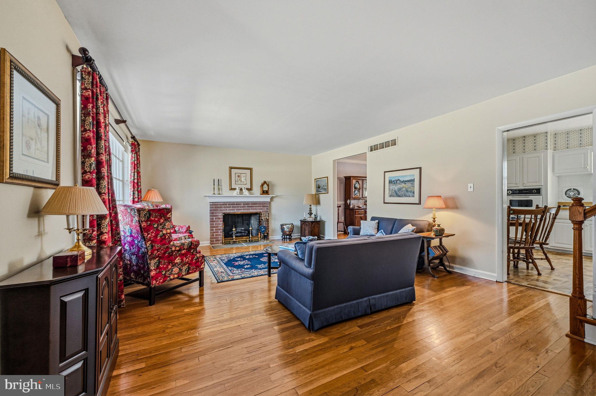 GRAYLYN CREST - Residential