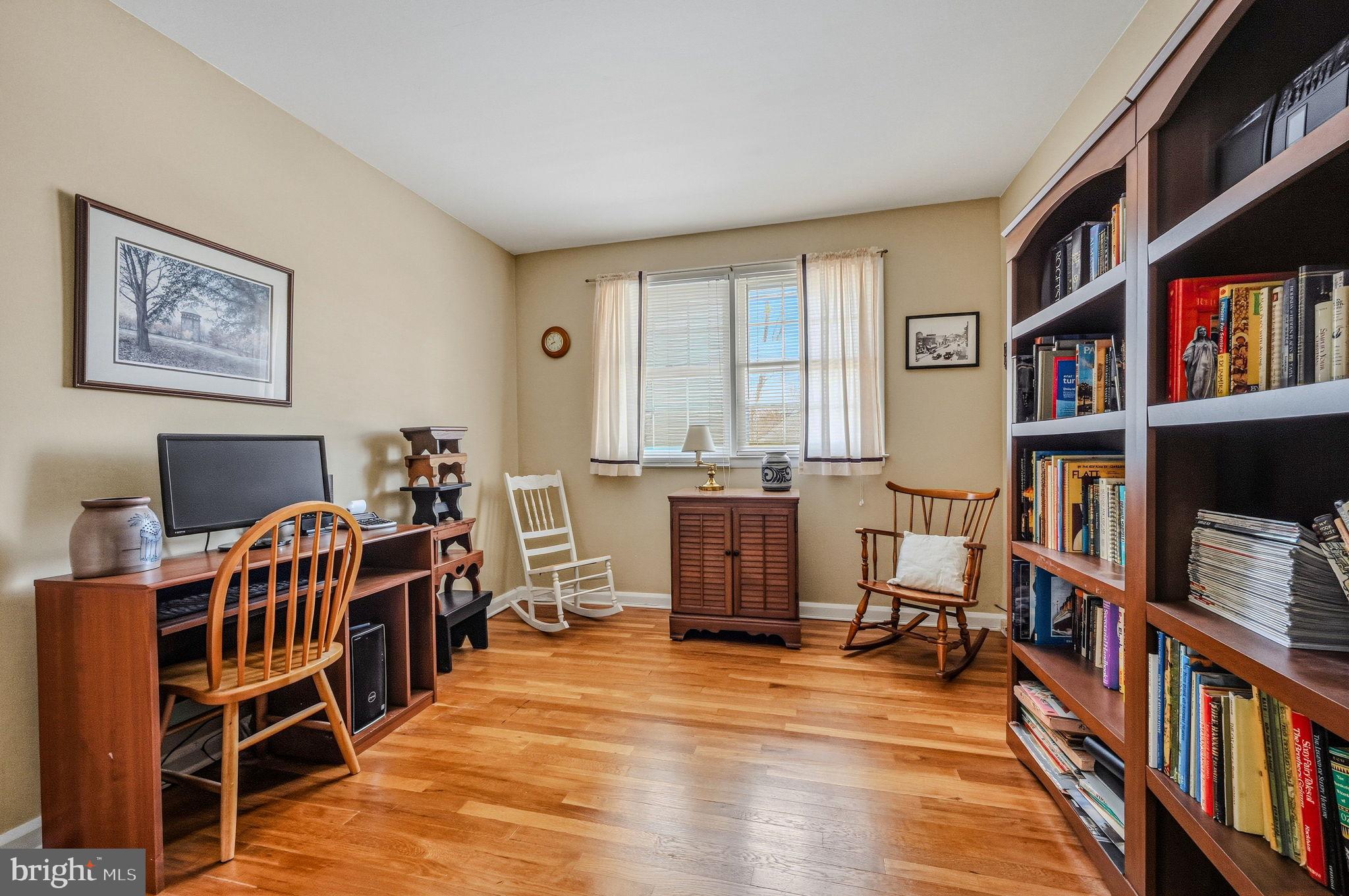 GRAYLYN CREST - Residential