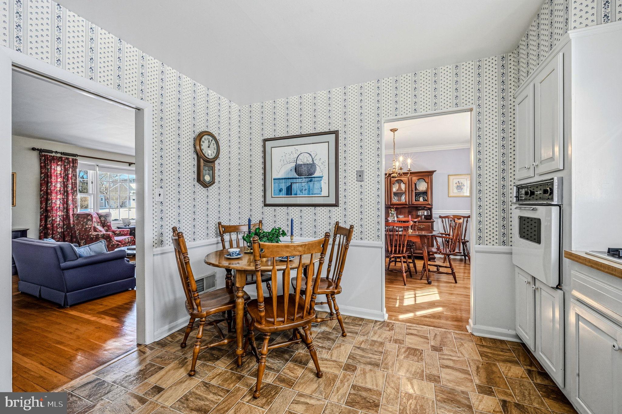 GRAYLYN CREST - Residential