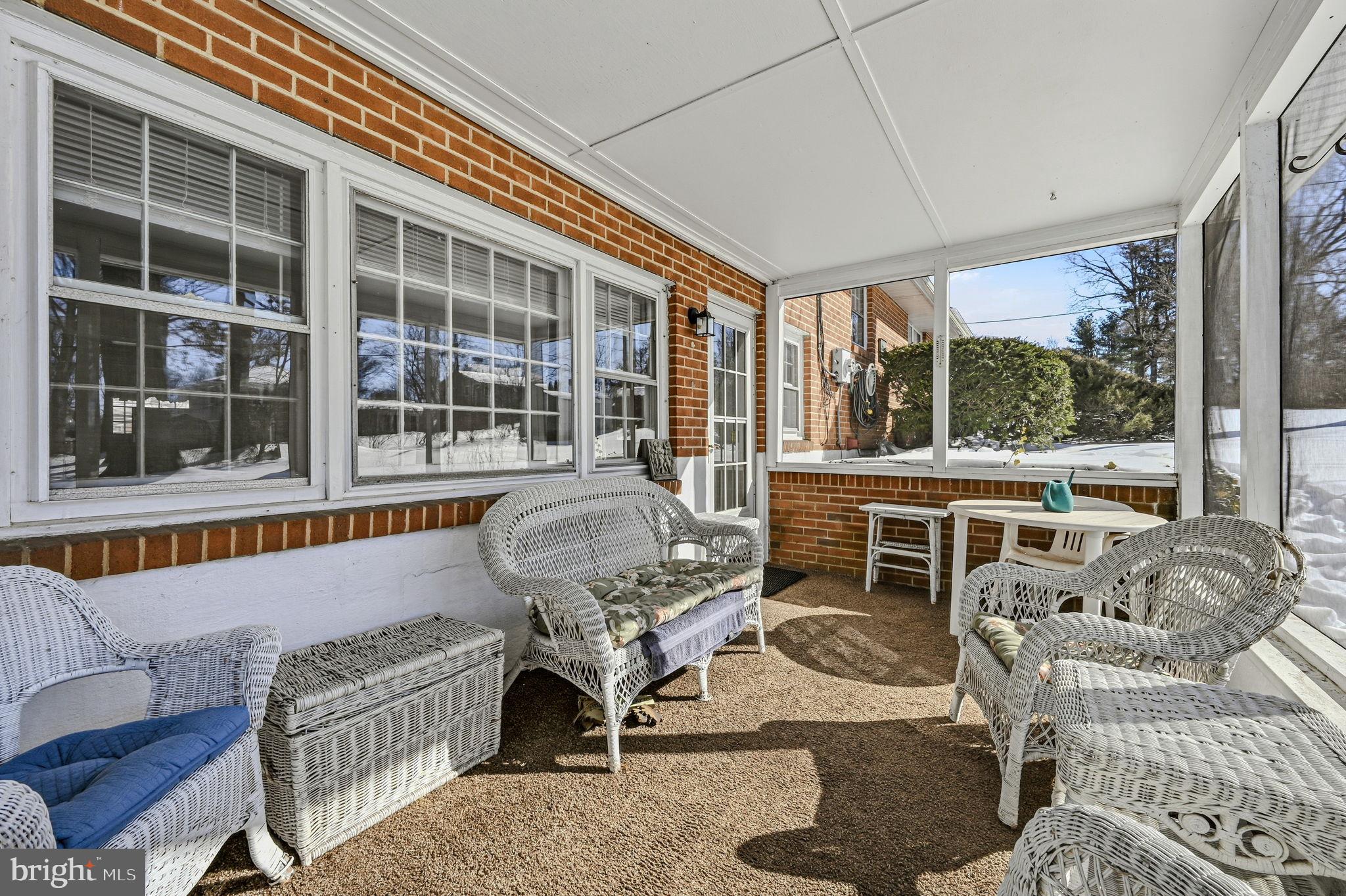 GRAYLYN CREST - Residential