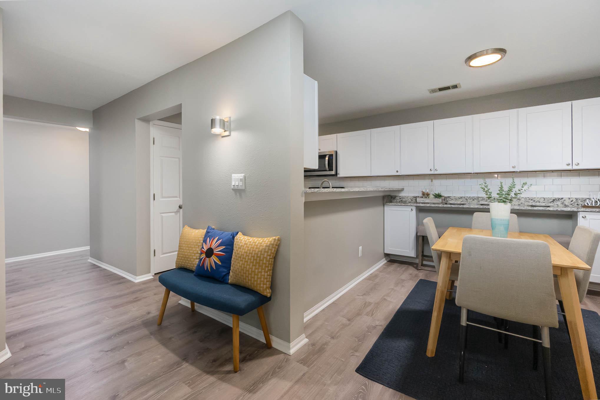 ENGLISH COUNTRY MANOR - Residential