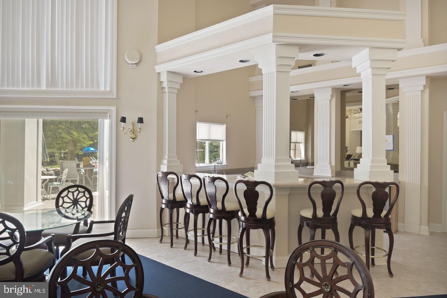 ENGLISH COUNTRY MANOR - Residential