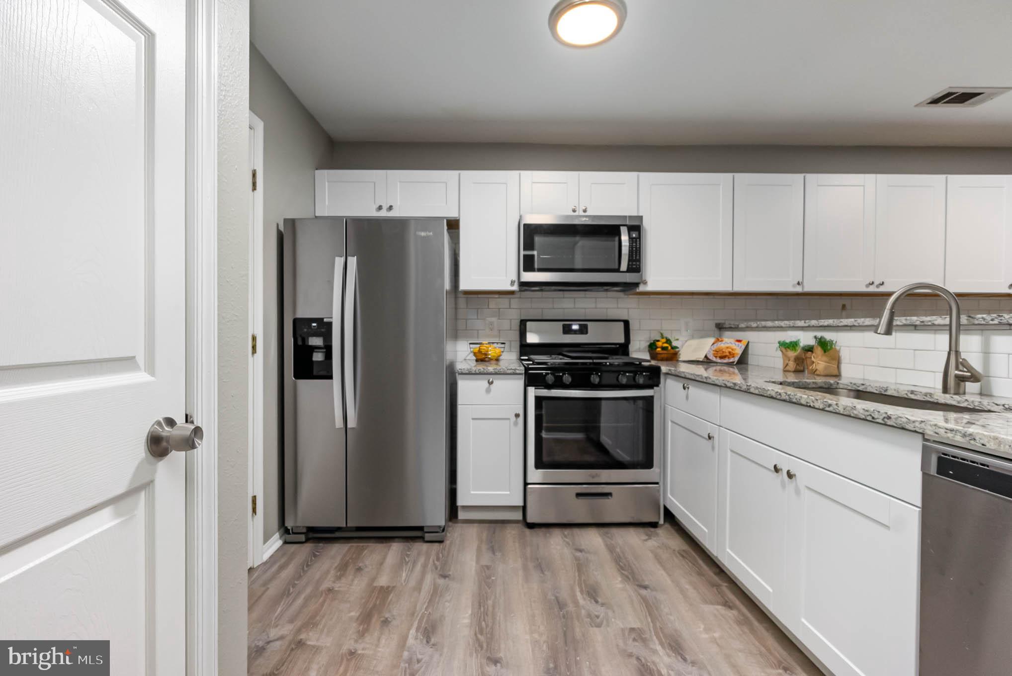 ENGLISH COUNTRY MANOR - Residential