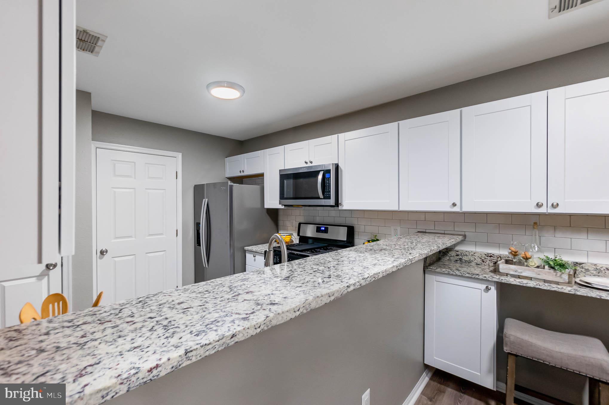 ENGLISH COUNTRY MANOR - Residential