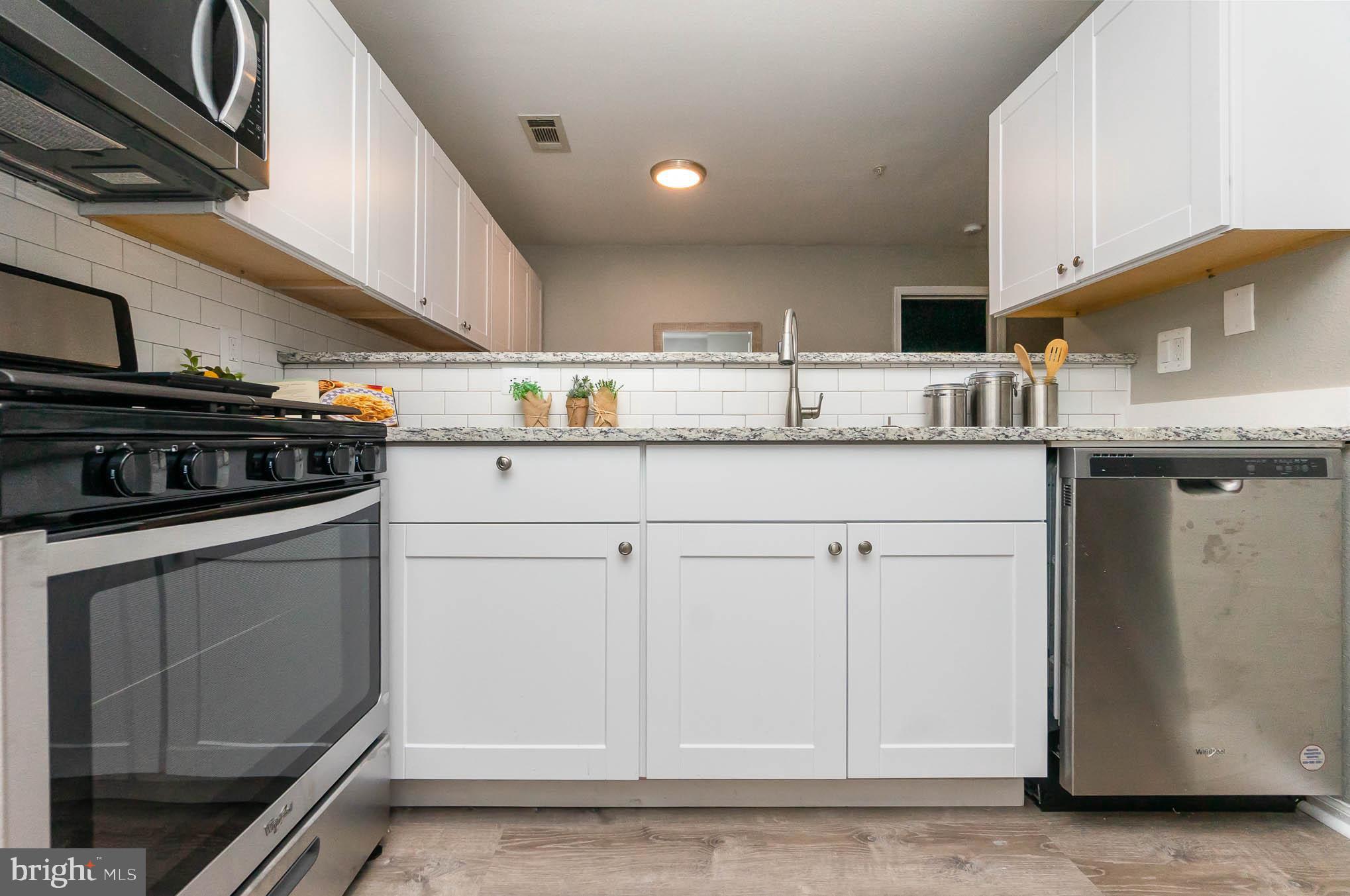 ENGLISH COUNTRY MANOR - Residential