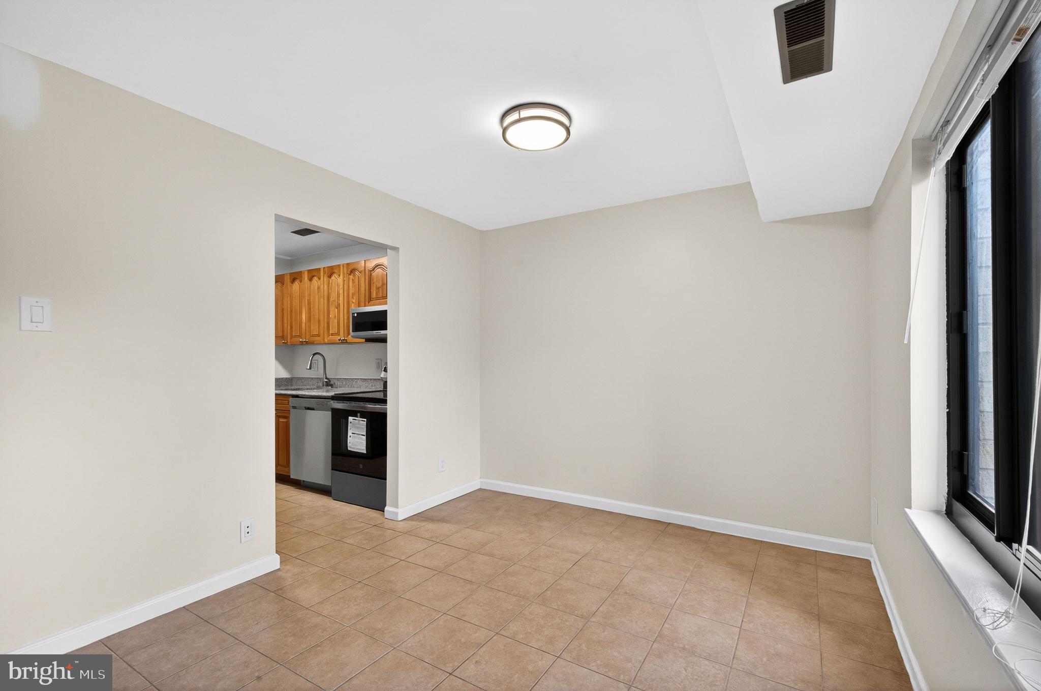 WOODLAKE TOWERS - Residential