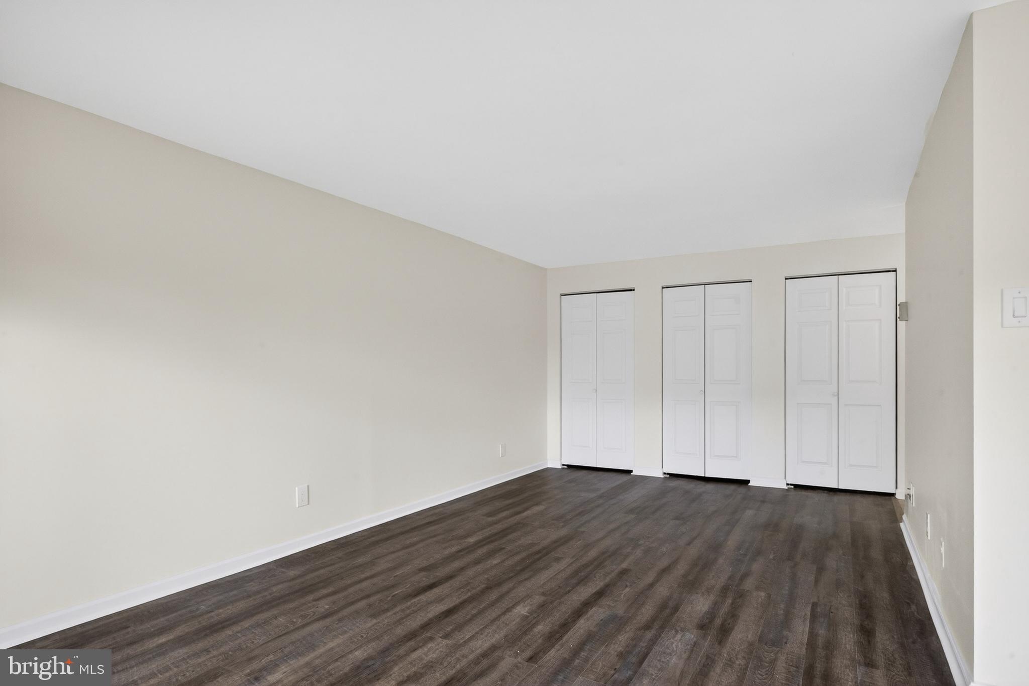 WOODLAKE TOWERS - Residential
