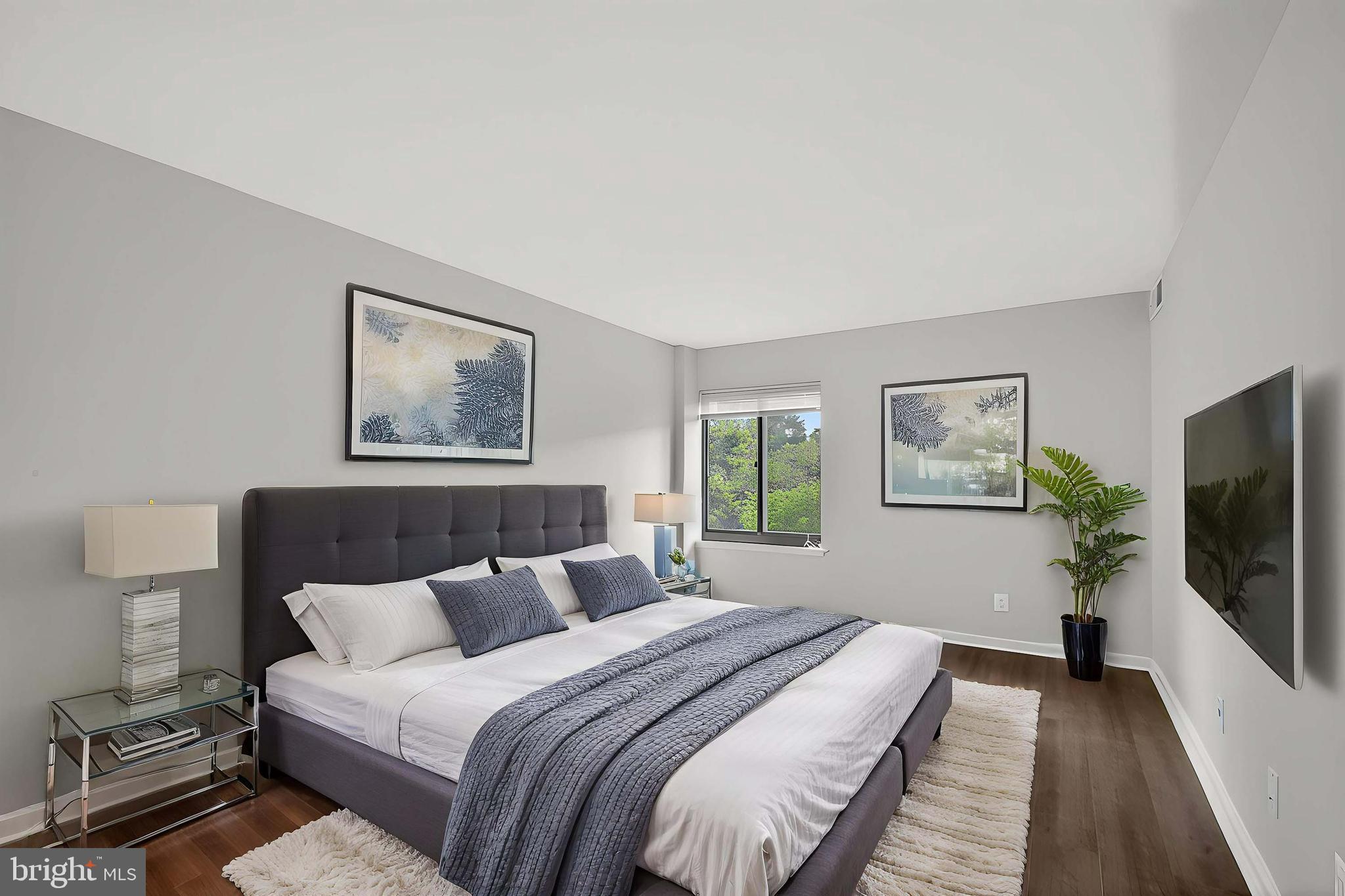 WOODLAKE TOWERS - Residential
