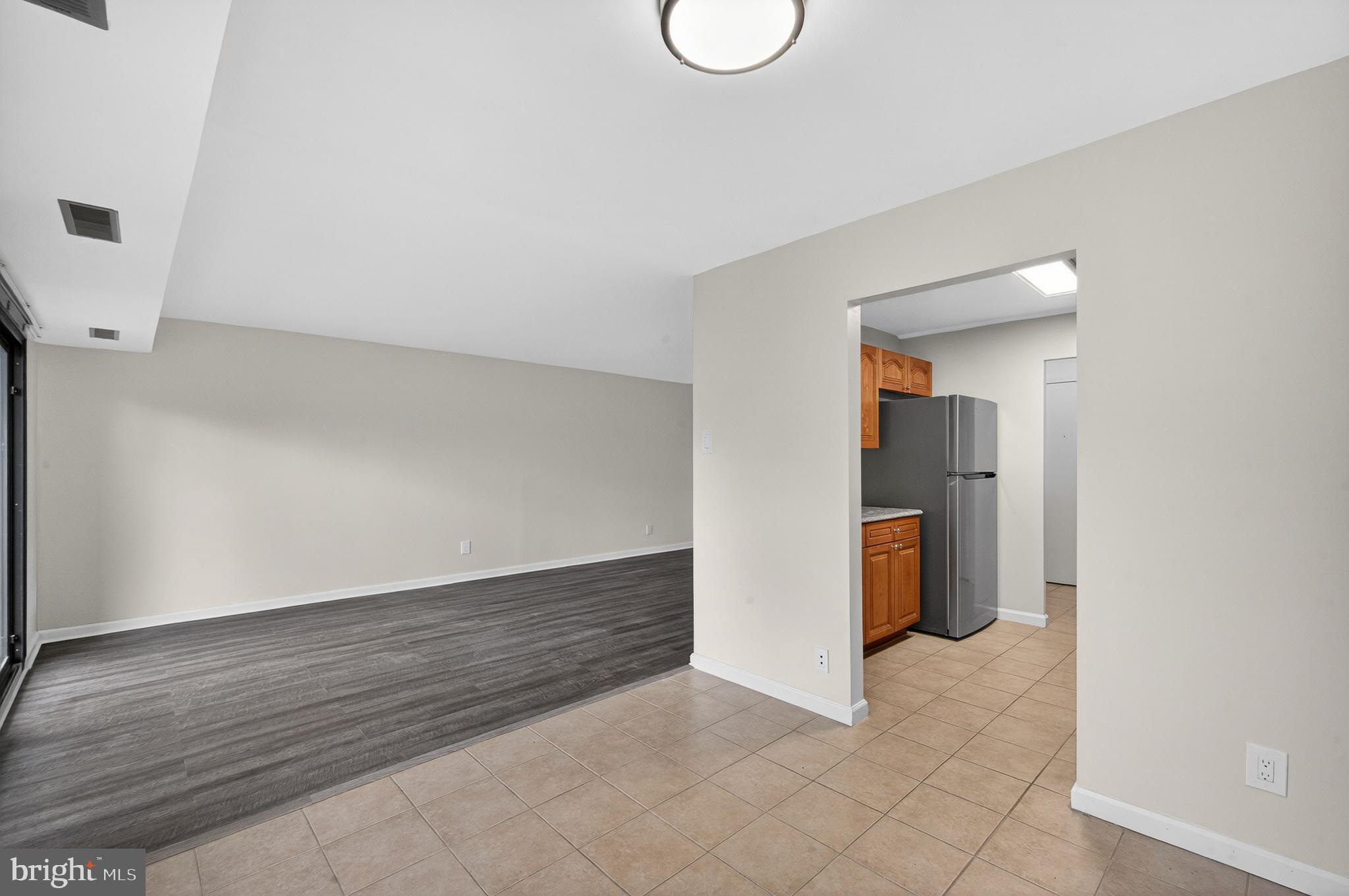 WOODLAKE TOWERS - Residential