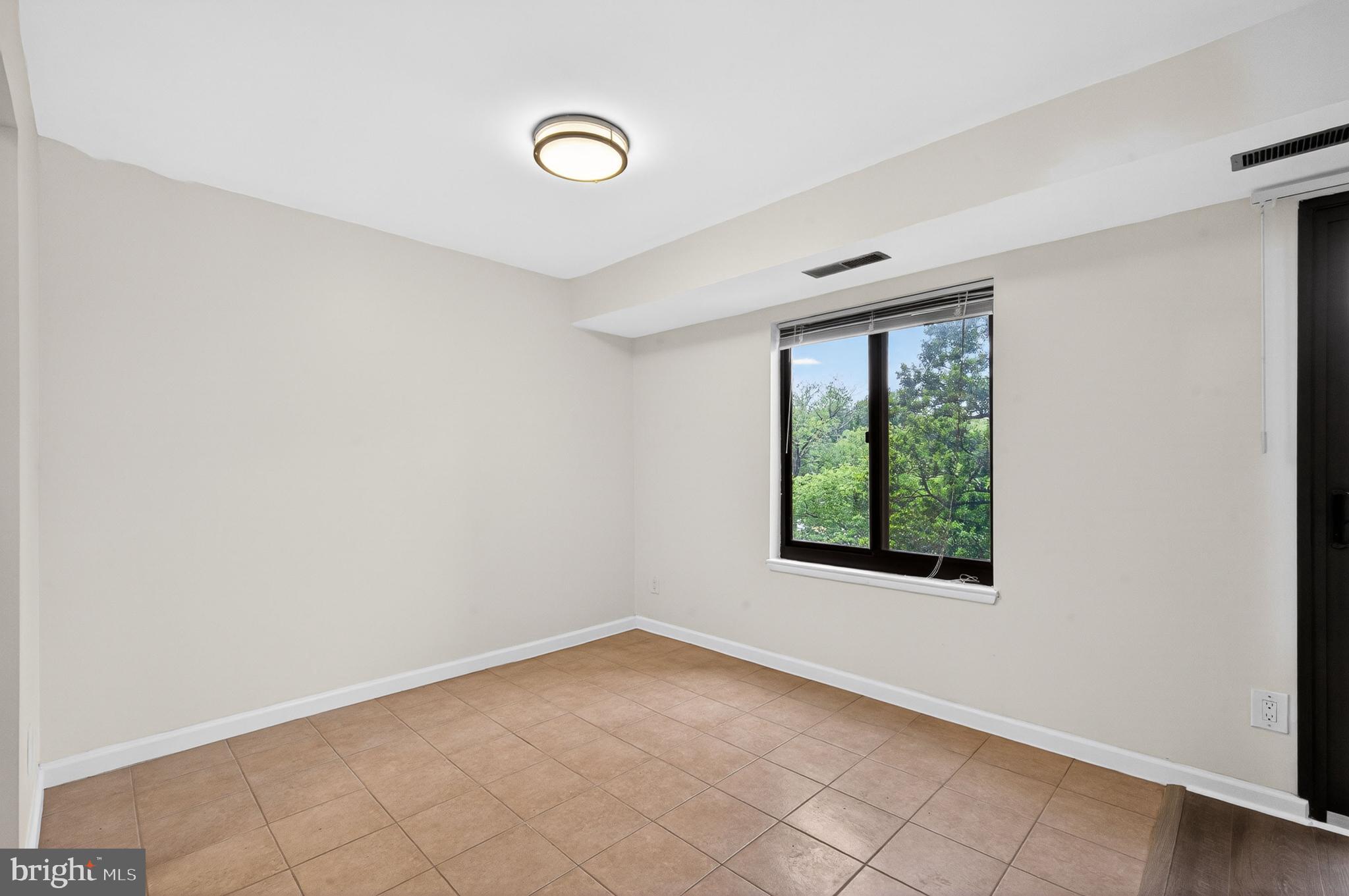 WOODLAKE TOWERS - Residential