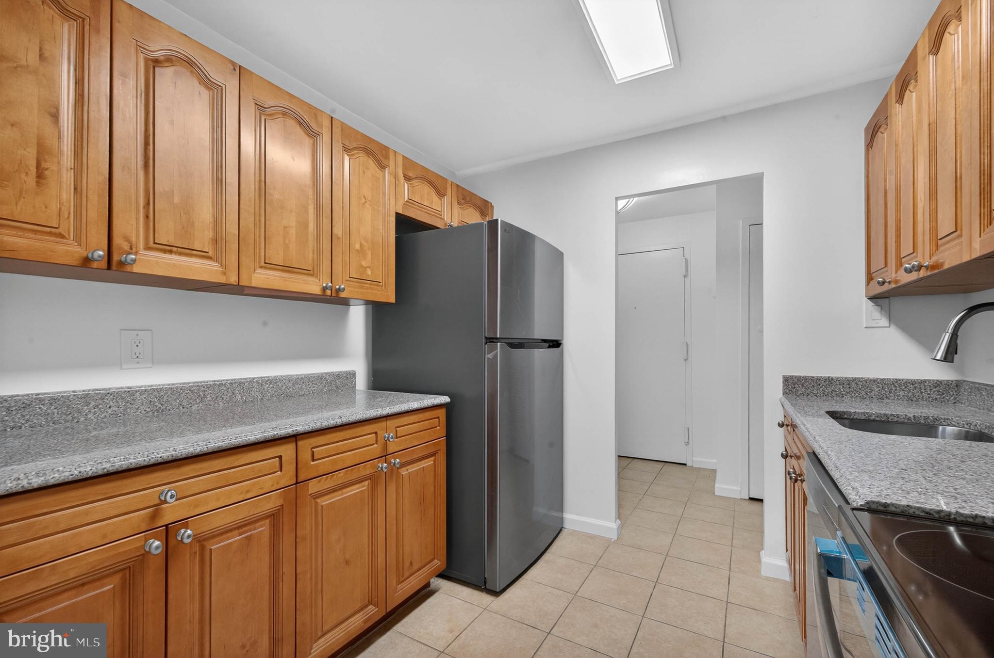 WOODLAKE TOWERS - Residential