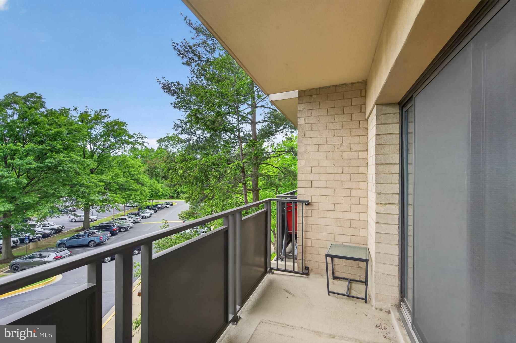 WOODLAKE TOWERS - Residential