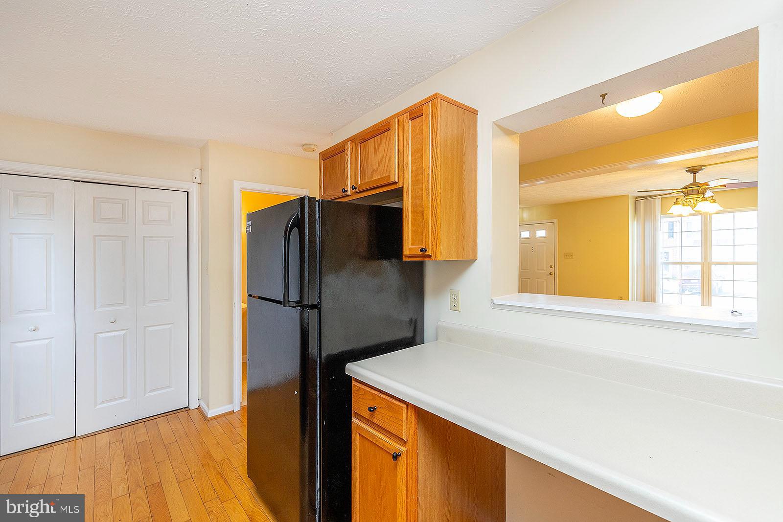 HUNTINGTON MEADOWS - Residential Lease