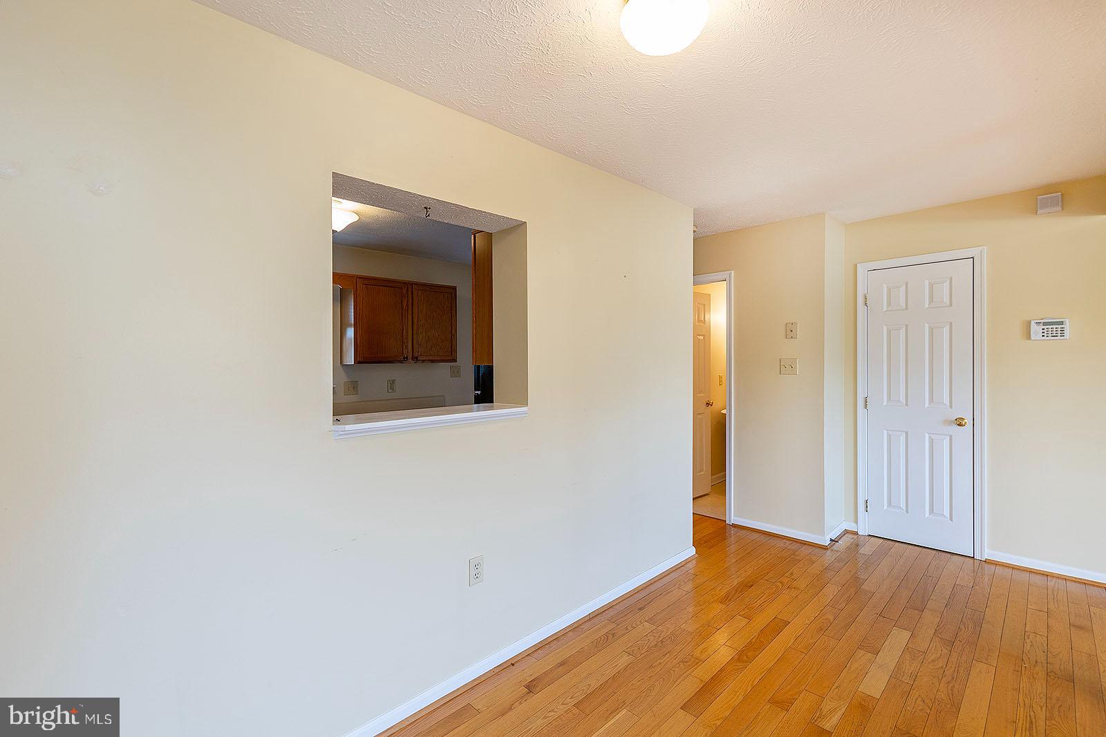 HUNTINGTON MEADOWS - Residential Lease