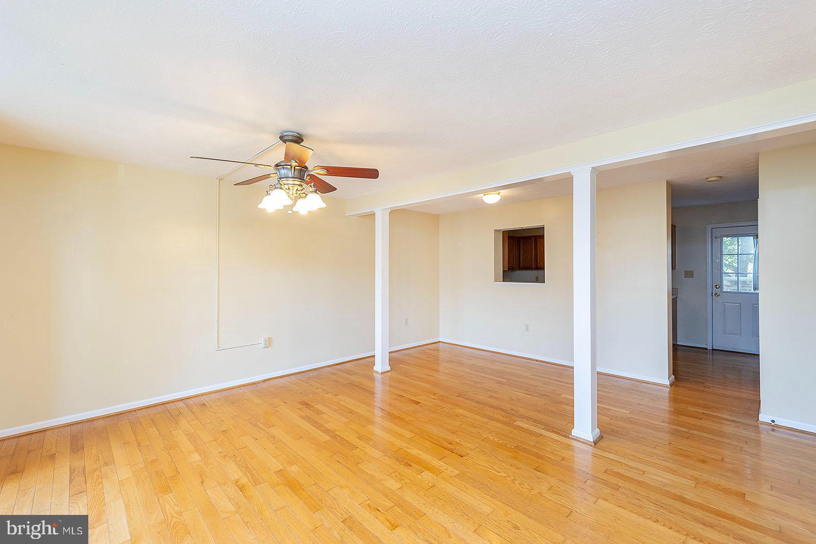 HUNTINGTON MEADOWS - Residential Lease