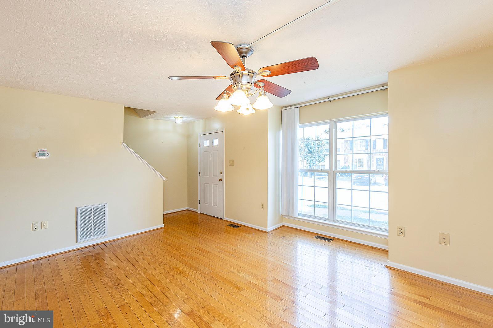 HUNTINGTON MEADOWS - Residential Lease