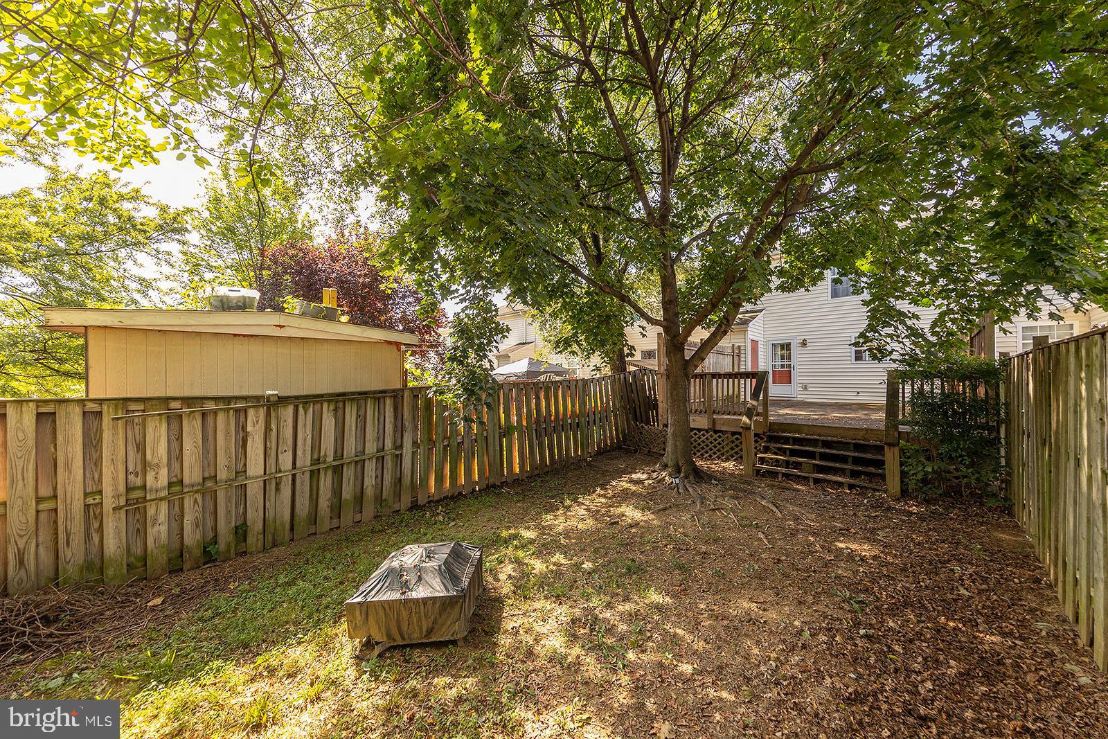 HUNTINGTON MEADOWS - Residential Lease