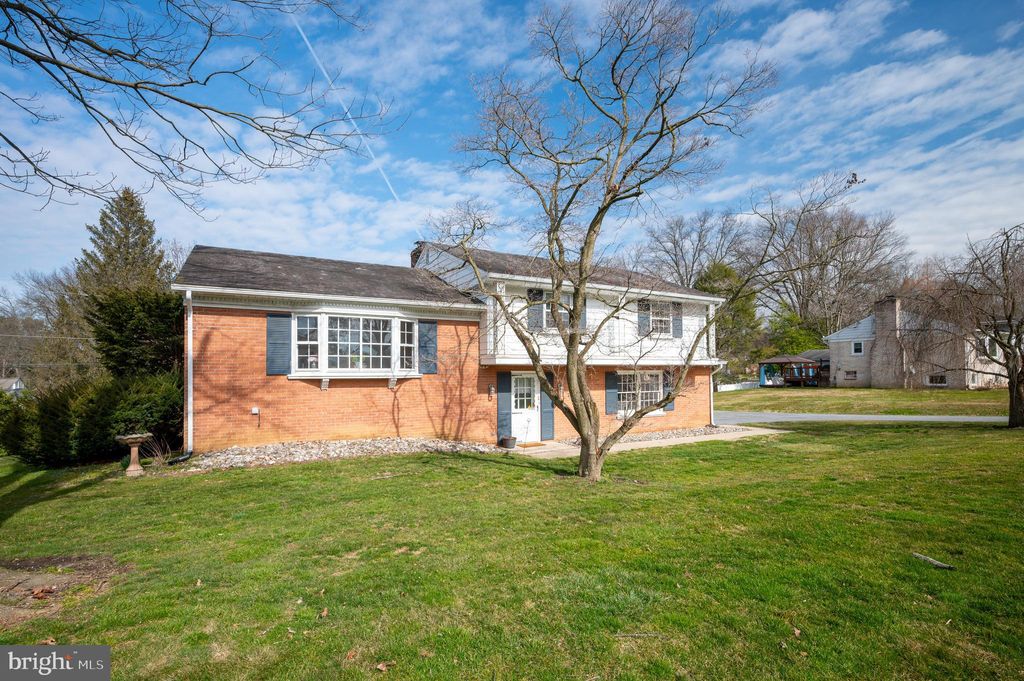 Photo of 1127 Richmond Road, Lancaster, PA 17603 (MLS # PALA2047772)