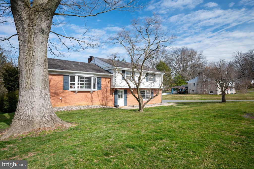 Photo of 1127 Richmond Road, Lancaster, PA 17603 (MLS # PALA2047772)