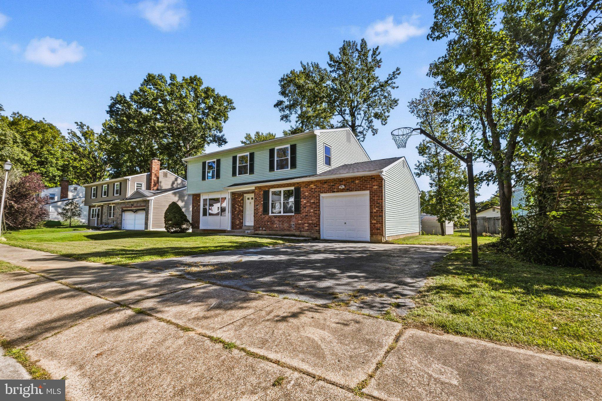 5 FIRETHORN COURT
